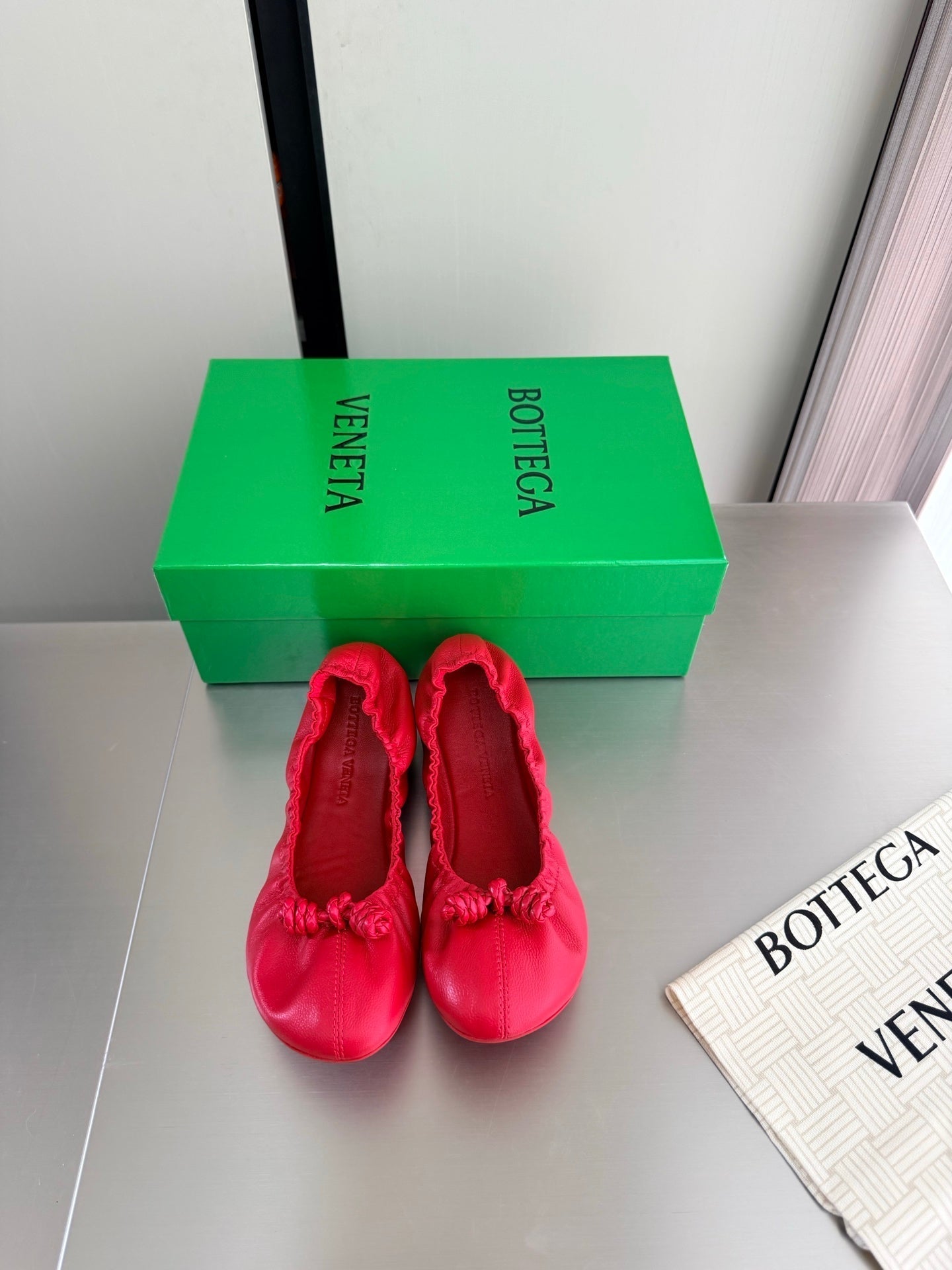 BV Fantasmina Knot Ballerina Flats Red Leather 929574