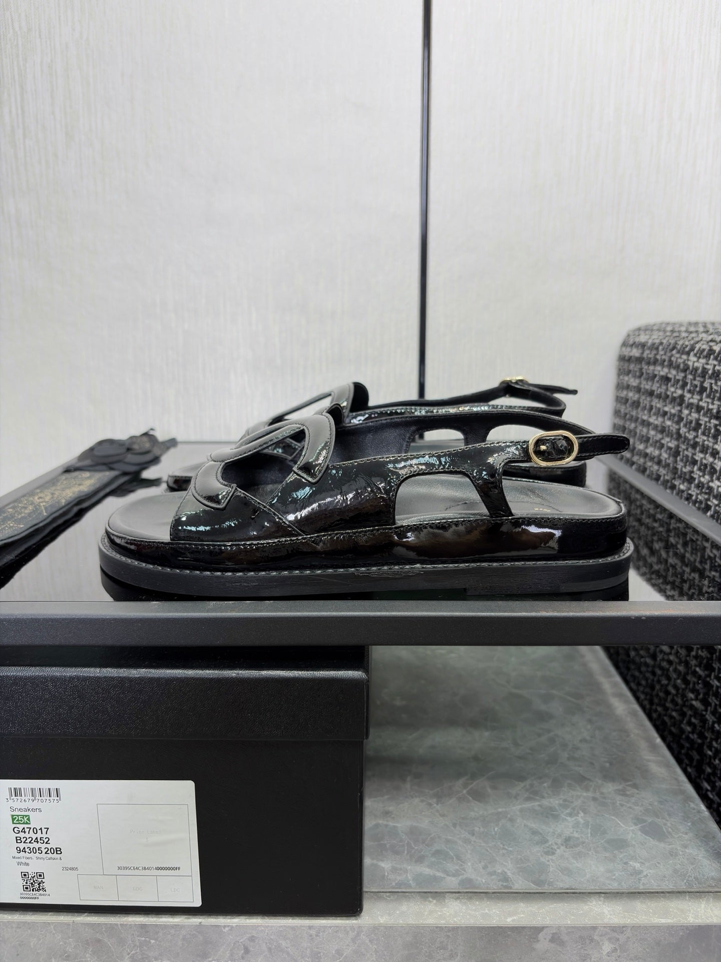 CC Embossed Sandals Black Patent Leather935914