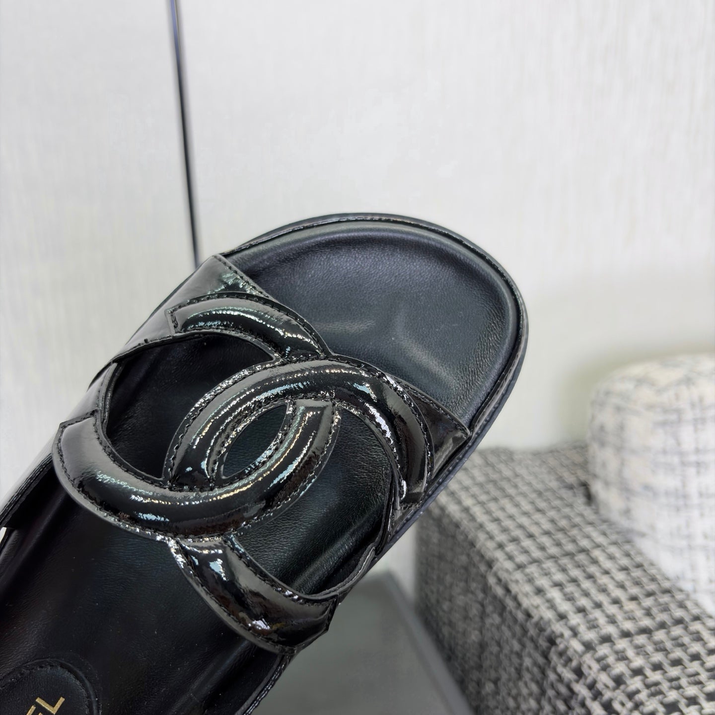 CC Embossed Sandals Black Patent Leather935914