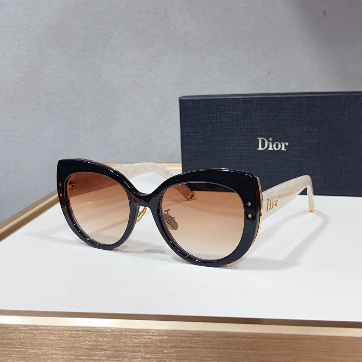 CD Sunglasses 110