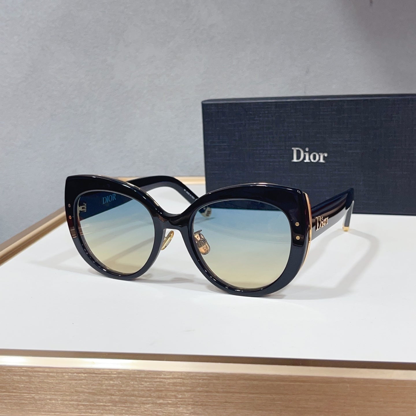 CD Sunglasses 110