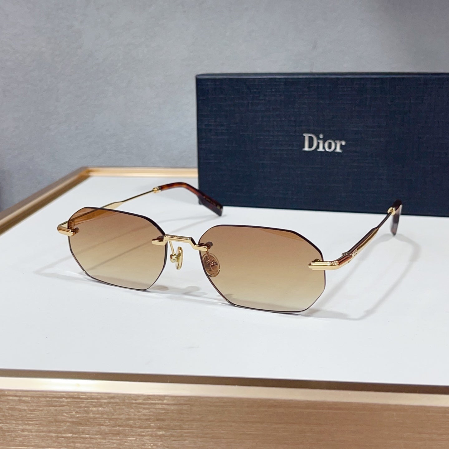 CD Sunglasses 112