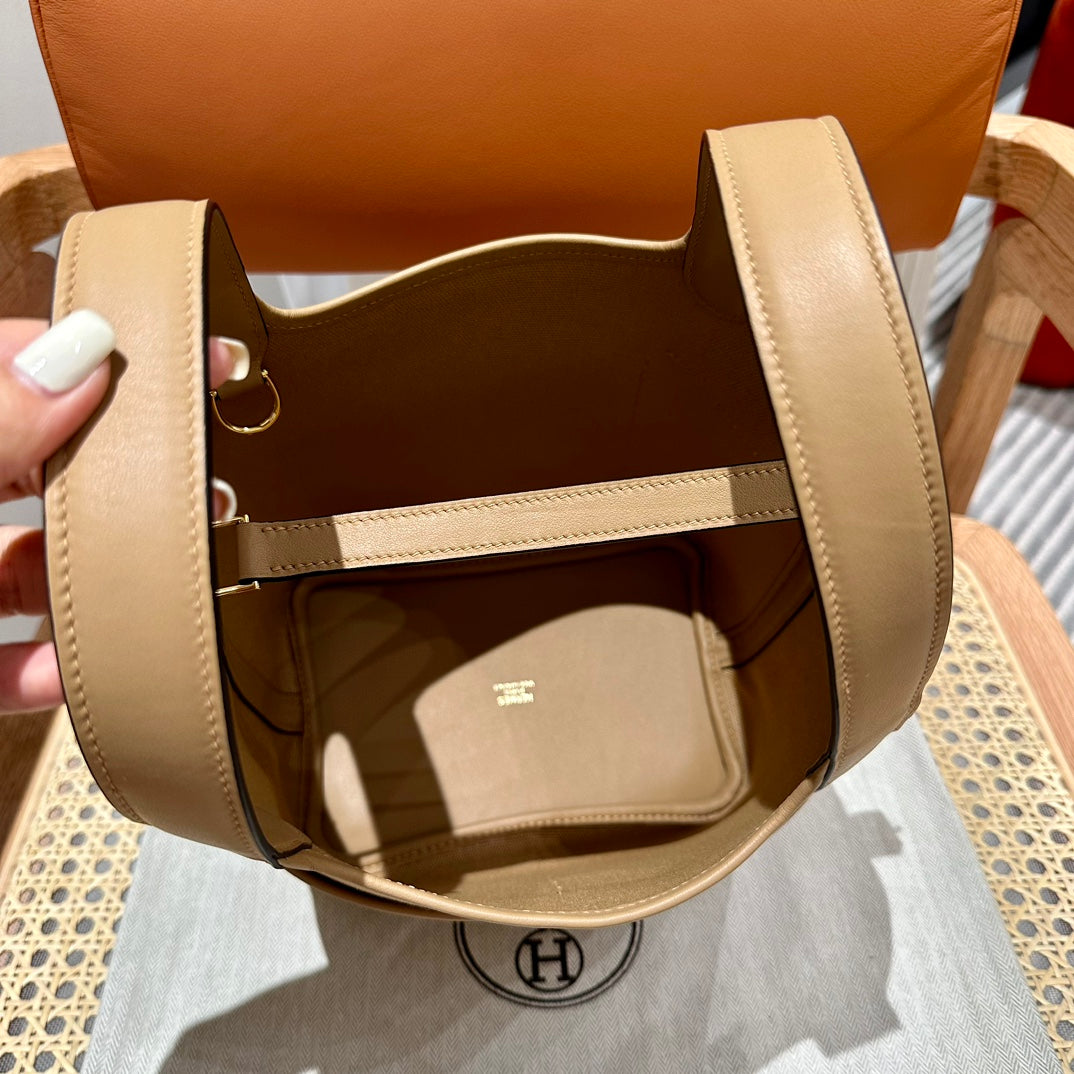 HM Picotin Lock 18CM Pocket Handbag Beige Swift Canvas