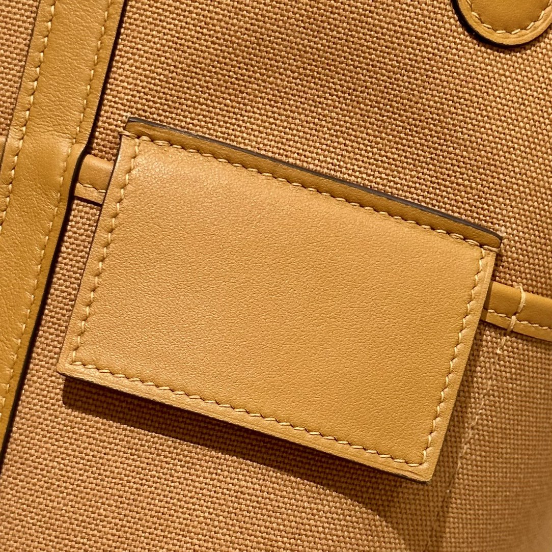 HM Picotin Lock 18CM Pocket Handbag Camel Swift Canvas