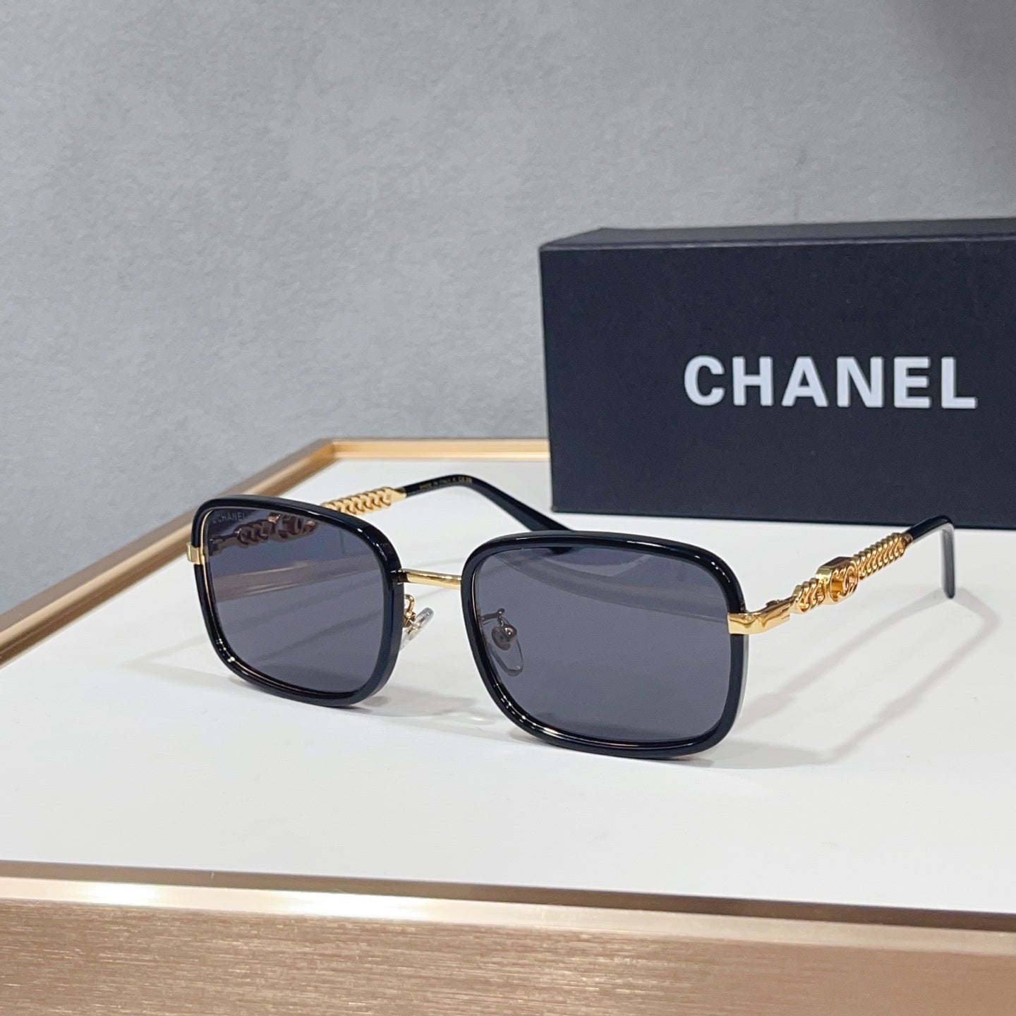 CC Sunglasses 69