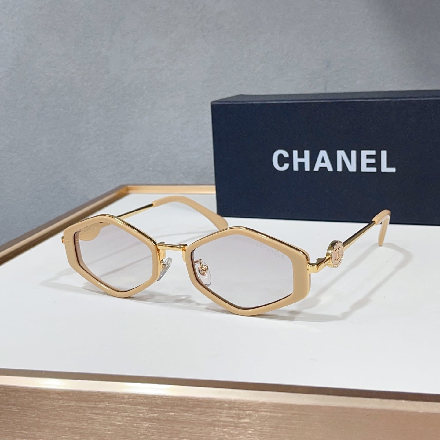 CC Sunglasses 71