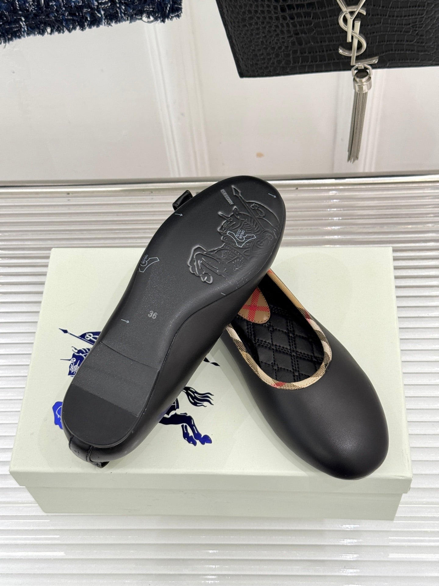 Burberry Robin Ballet Flats Black Leather 956167