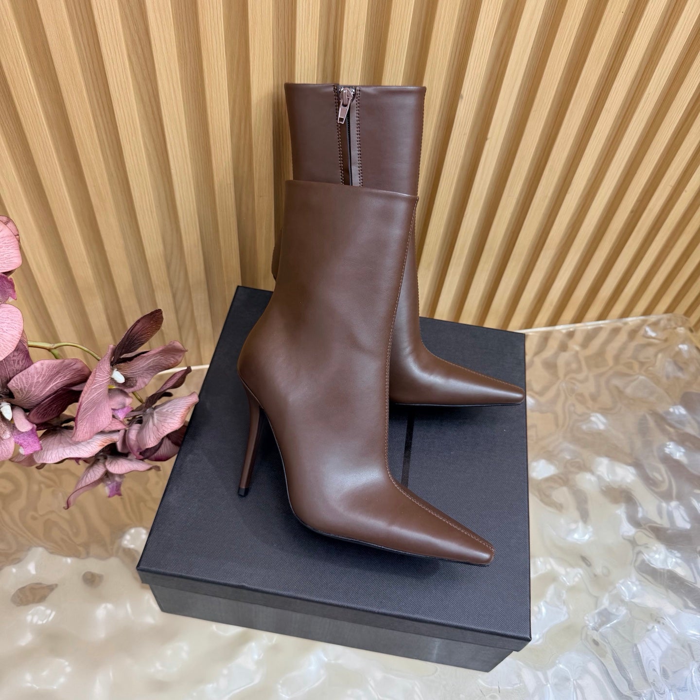 YSL Pointed-Toe Stiletto Ankle Boots 8CM Brown Leather 955832