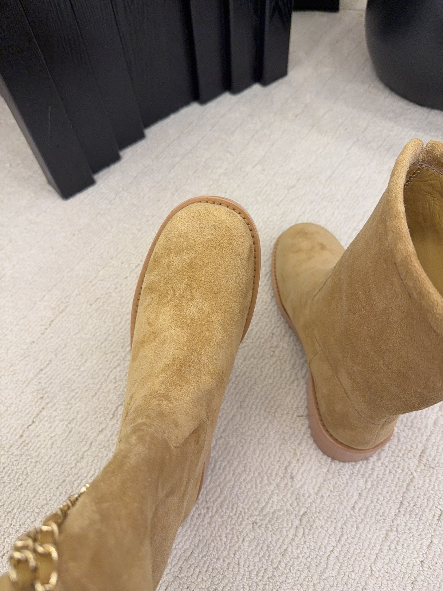 CC Mid-Calf Boots 4CM Gold Chain Charm Camel Knit Suede 961504