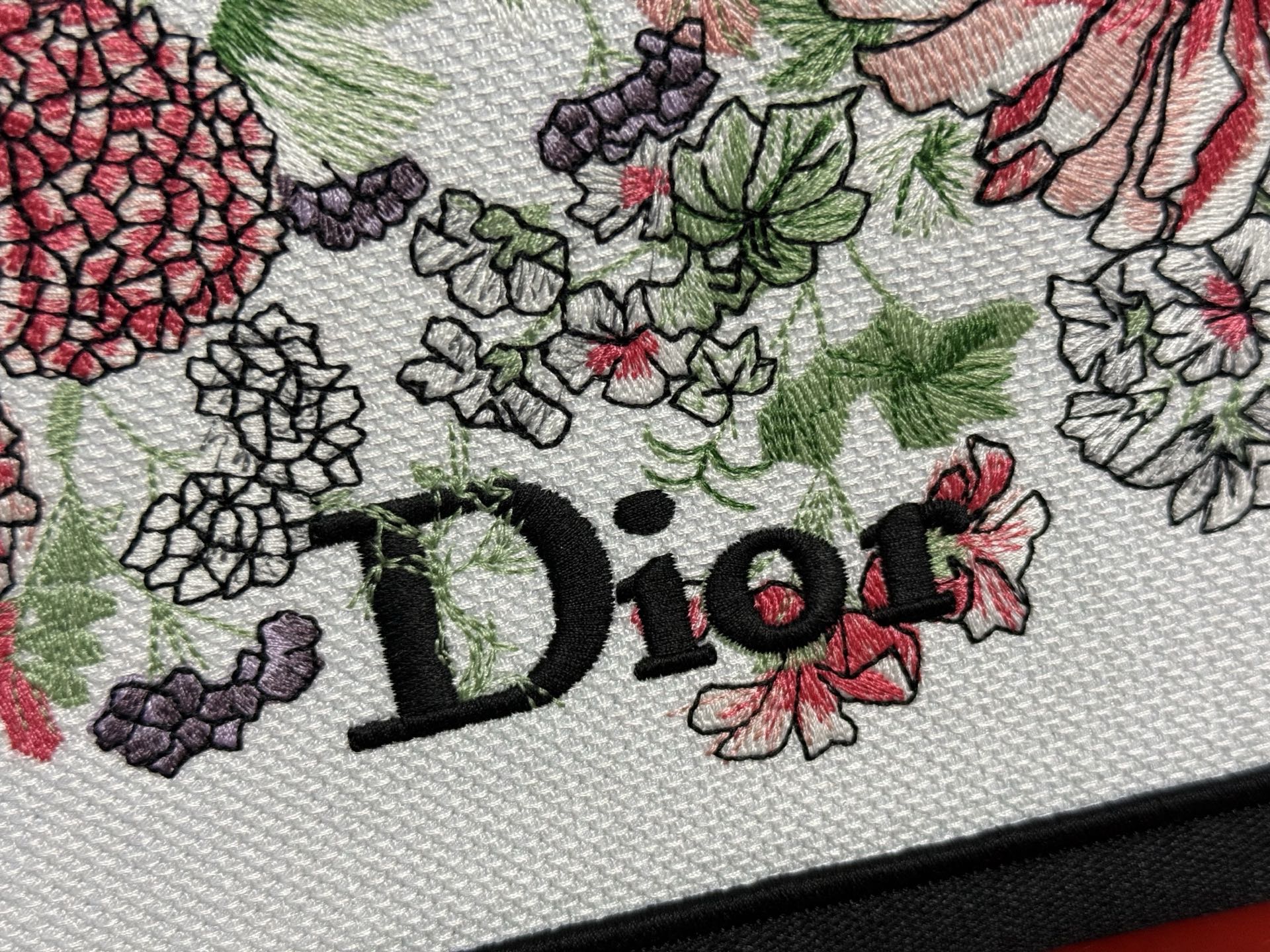 CD Book Tote With Strap Dior Hortensia Garden Embroidery Canvas 163495
