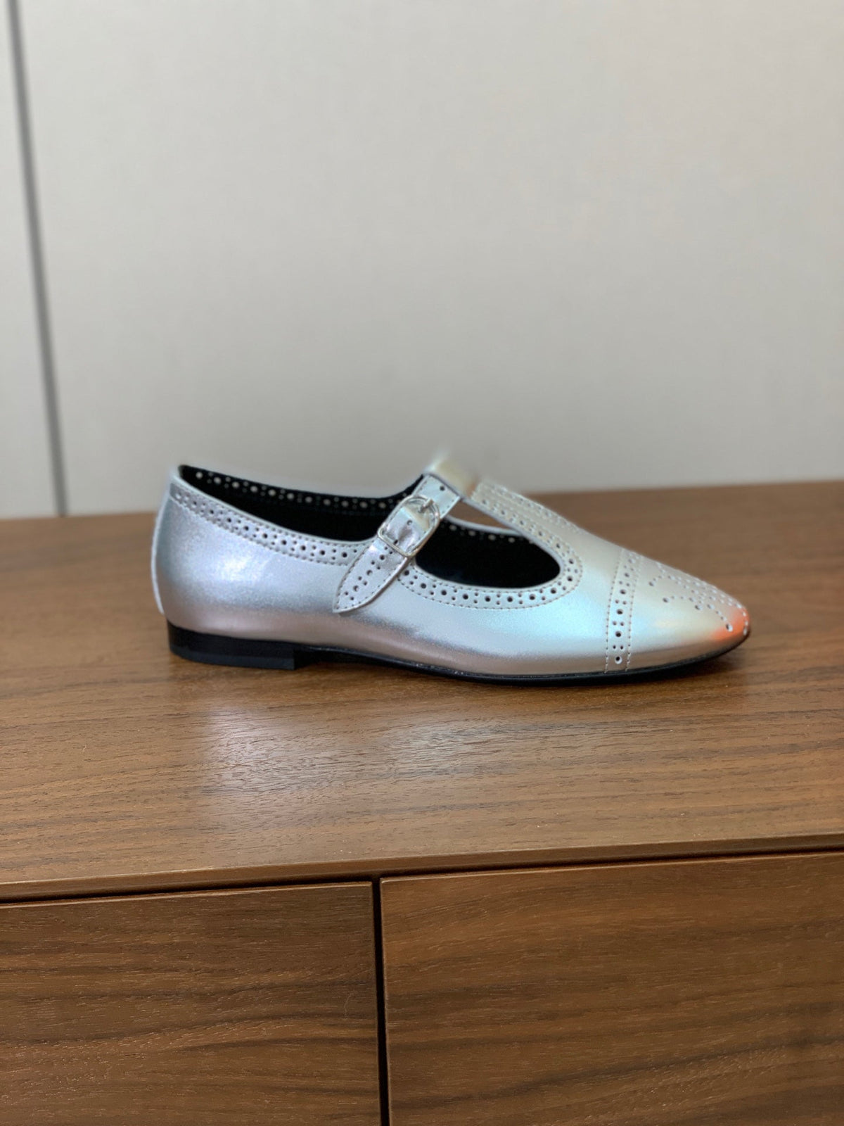 HM Nectar Ballet Flats H Lift Perforations T-Strap Silver Leather 111176