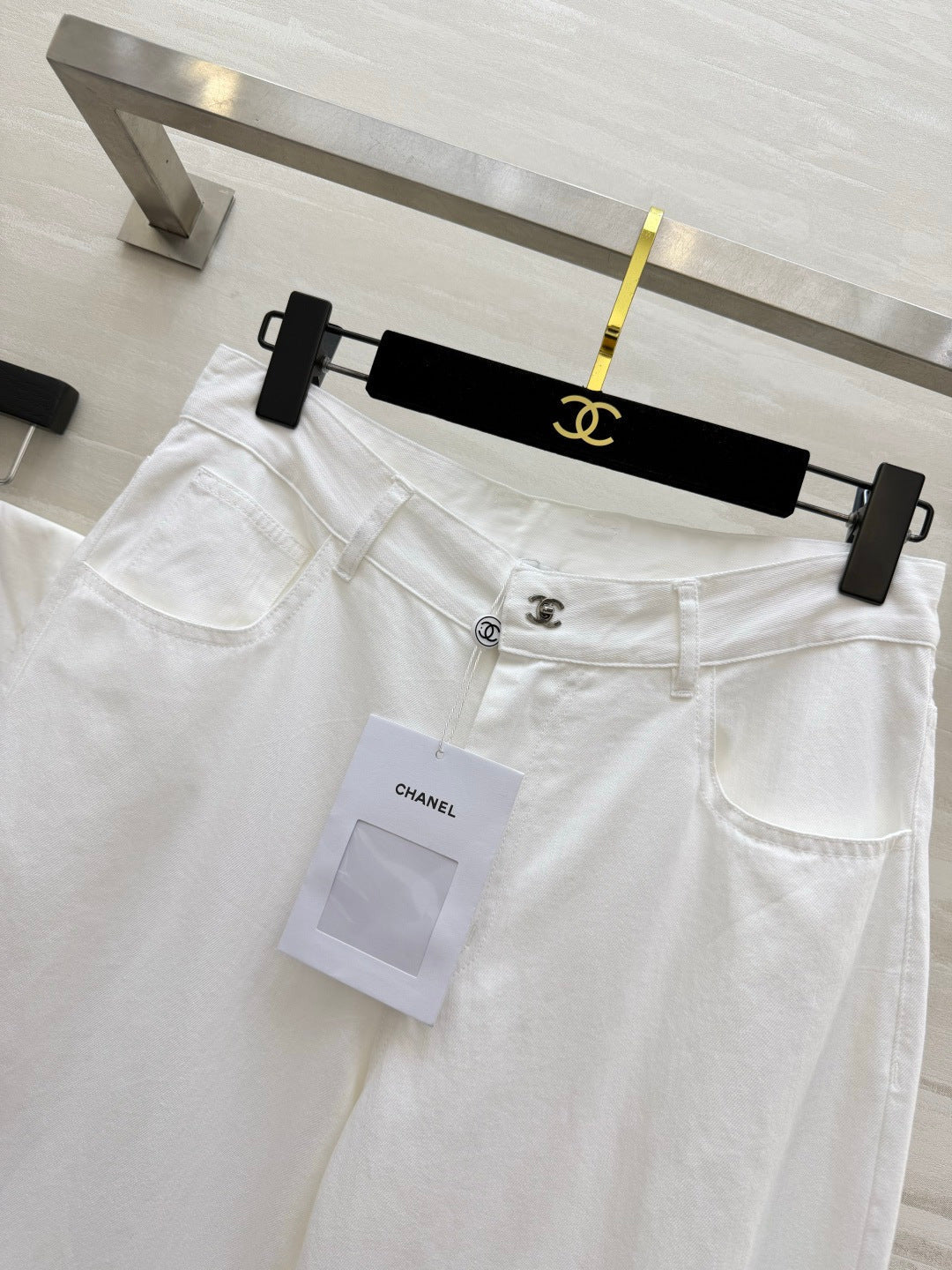 Chanel 26S Straight-Leg Jeans Style 1195