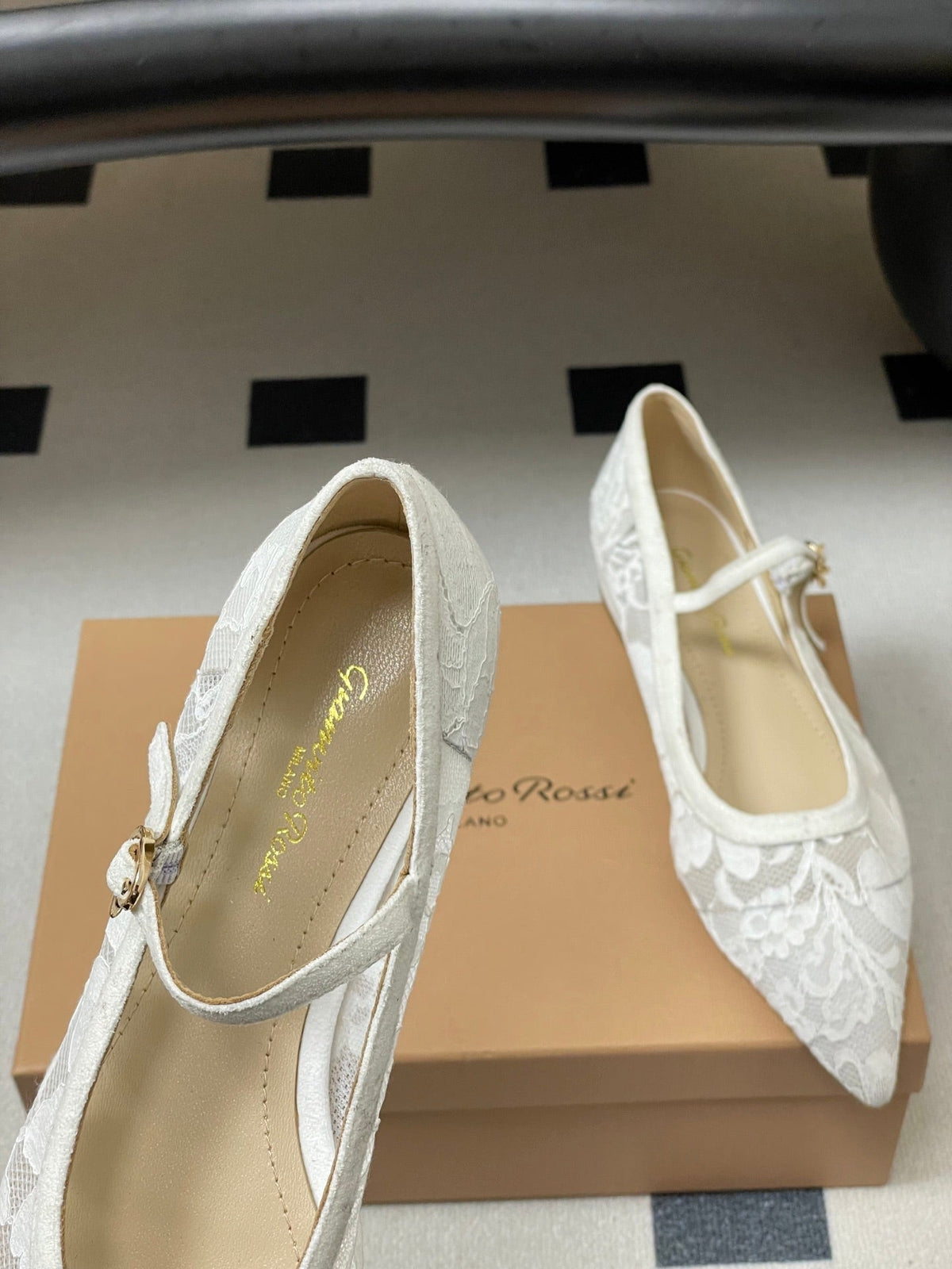 GR 26s Mary Jane White Lace 164801