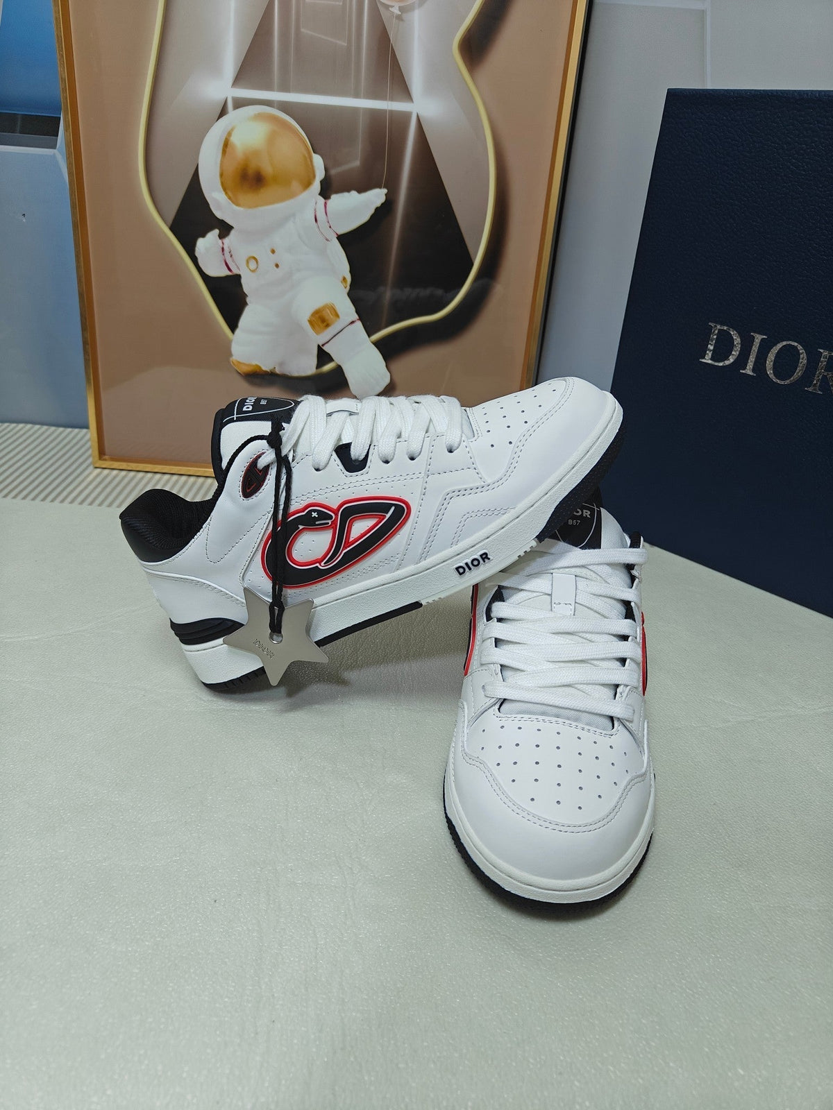 CD 26s Low Top Sneaker White Black Calfskin 518394