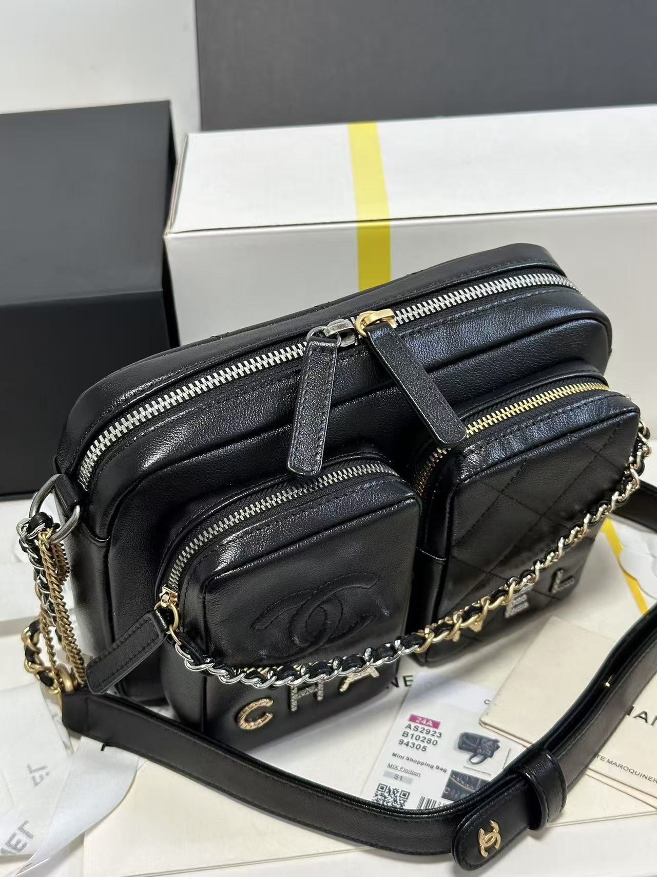 CC 22C Early Spring Crossbody Bags Black Lambskin