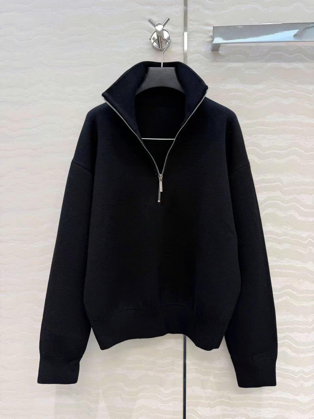 CC 26s Turtleneck Pullover Black Cashmere