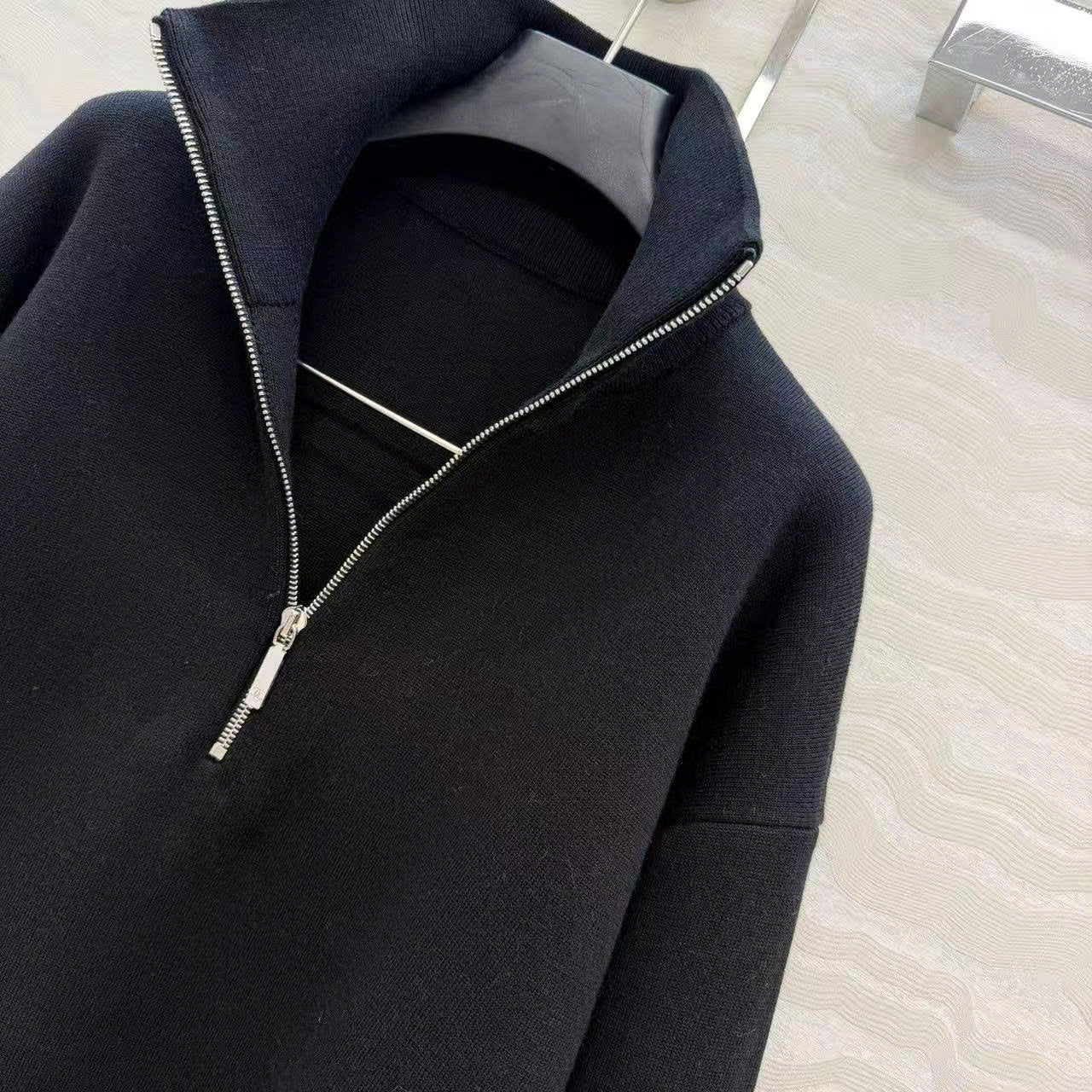 CC 26s Turtleneck Pullover Black Cashmere