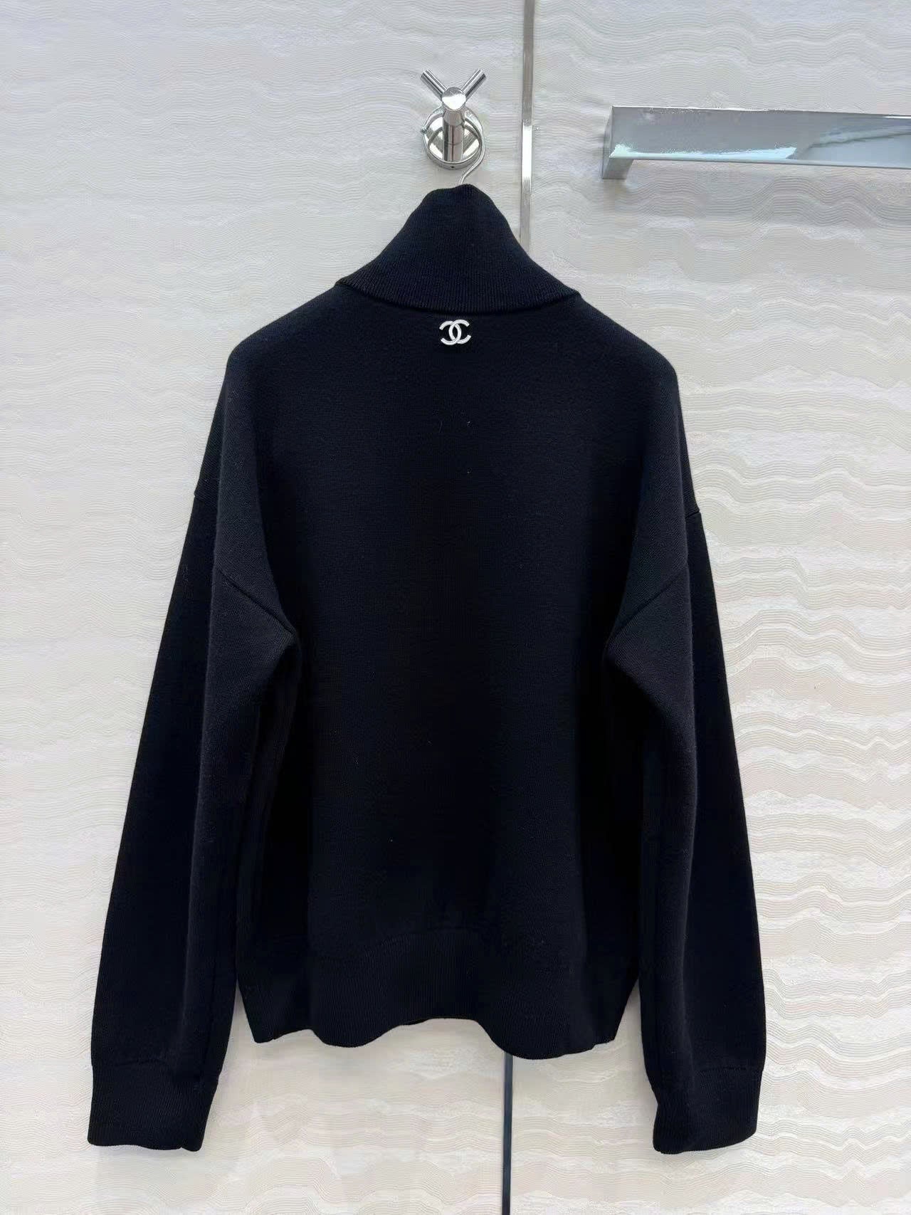 CC 26s Turtleneck Pullover Black Cashmere