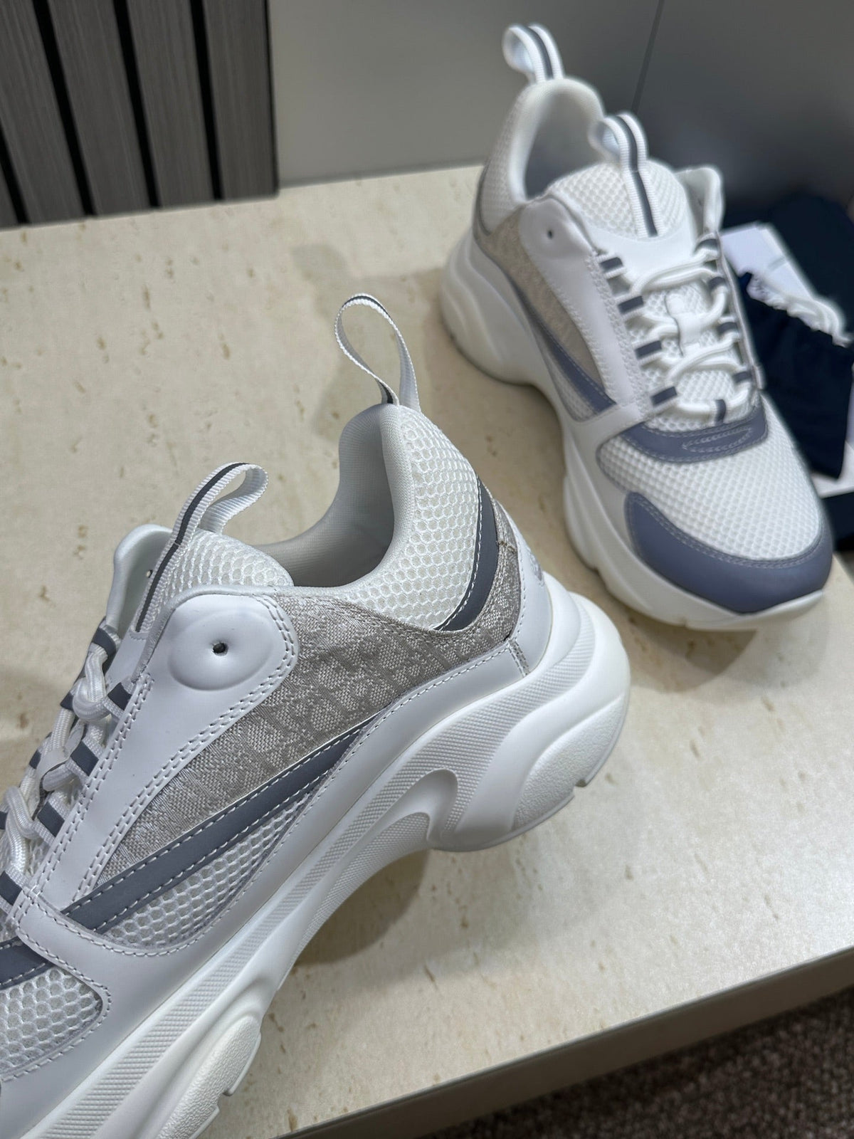CD 26s Men B22 Sneakers White Grey Oblique Jacquard Canvas 614925
