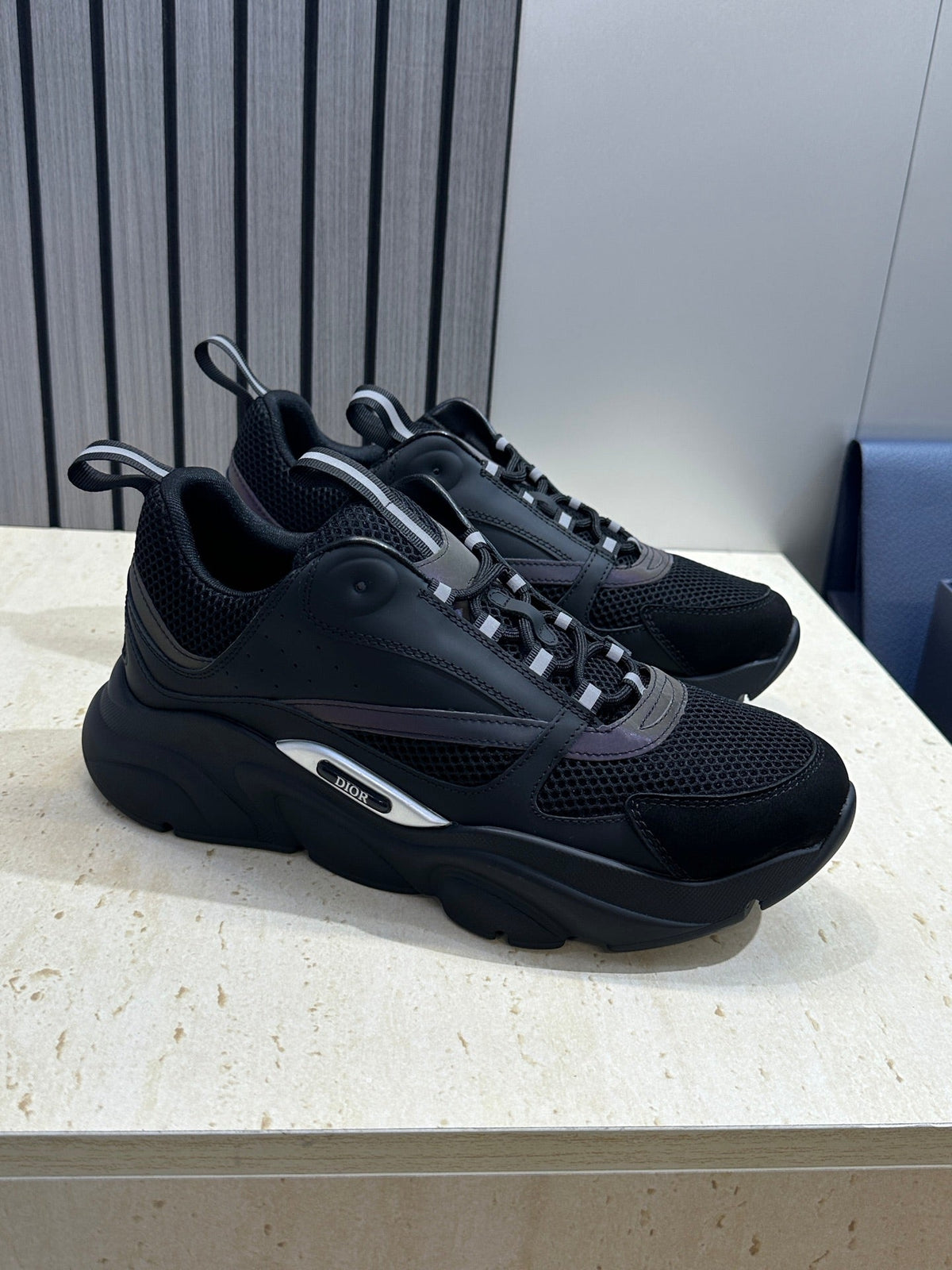 CD 26s Men B22 Sneakers Black Mesh 731952