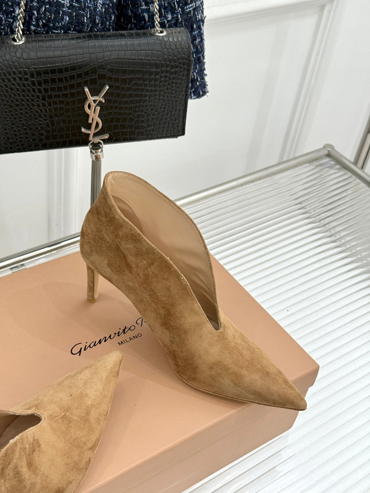 GR 26s Vania Pumps 9cm Camel Suede 175089