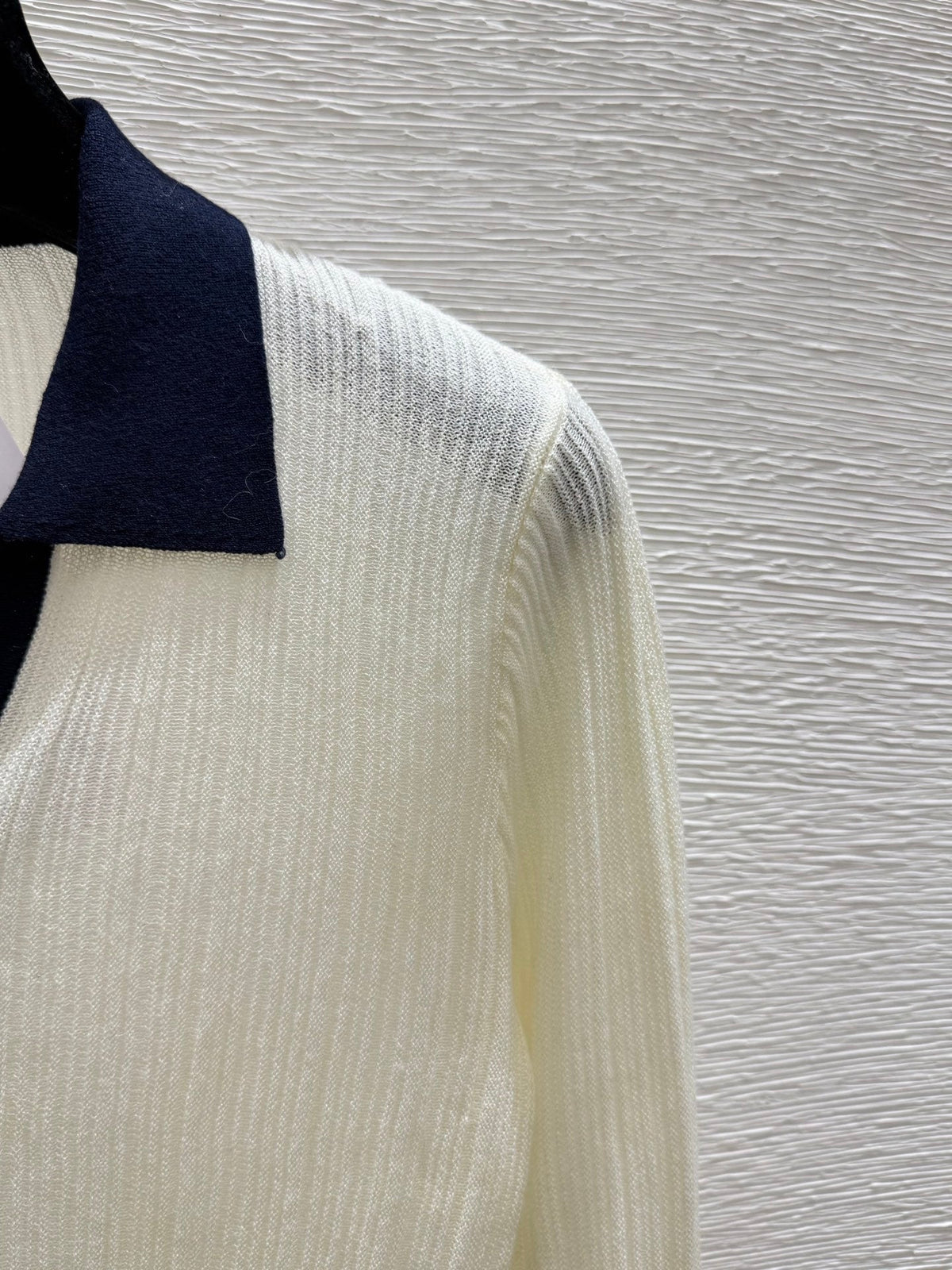 CD 26FW Ribbed-Knit Cardigan Contrast Camel Collar Covered Buttons Bee Embroidery 313314