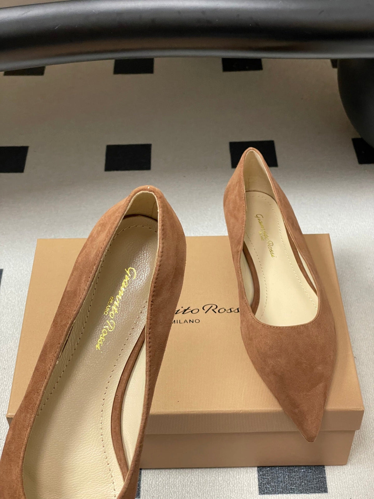 GR 26s Flats Brown Suede 164785