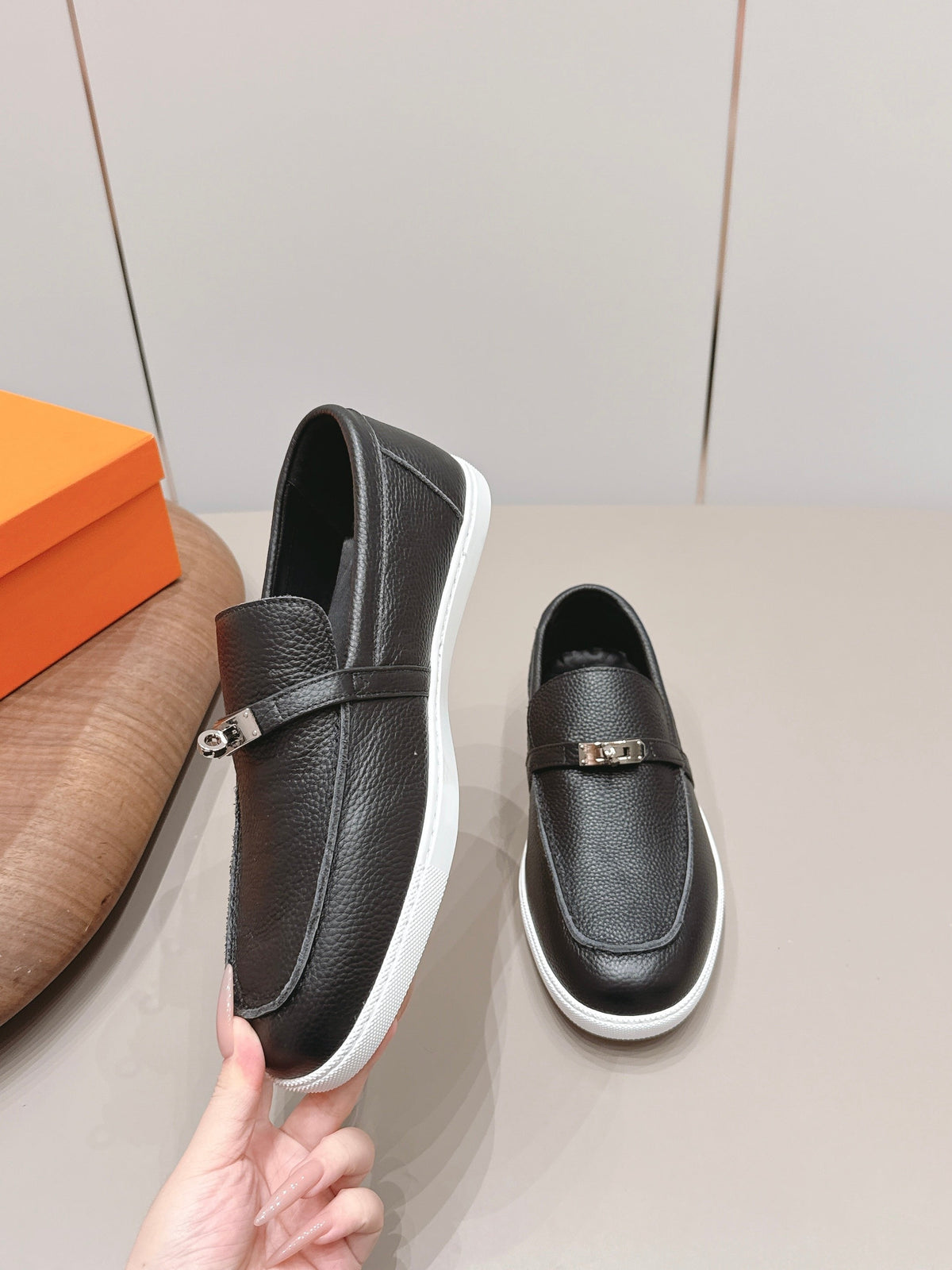 HM 26S Kelly Paris Loafers Black Calfskin Silver Hardware