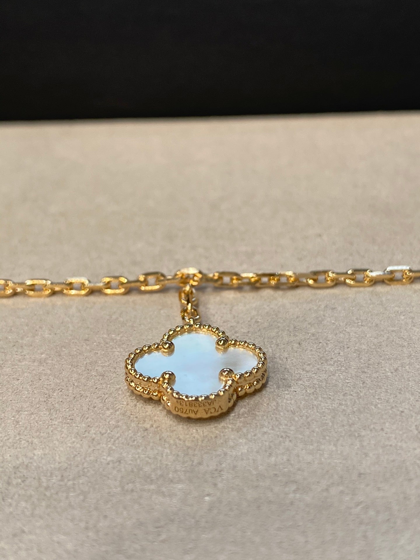 VCA Lucky Limited Four-Flower Sliver Bracelet