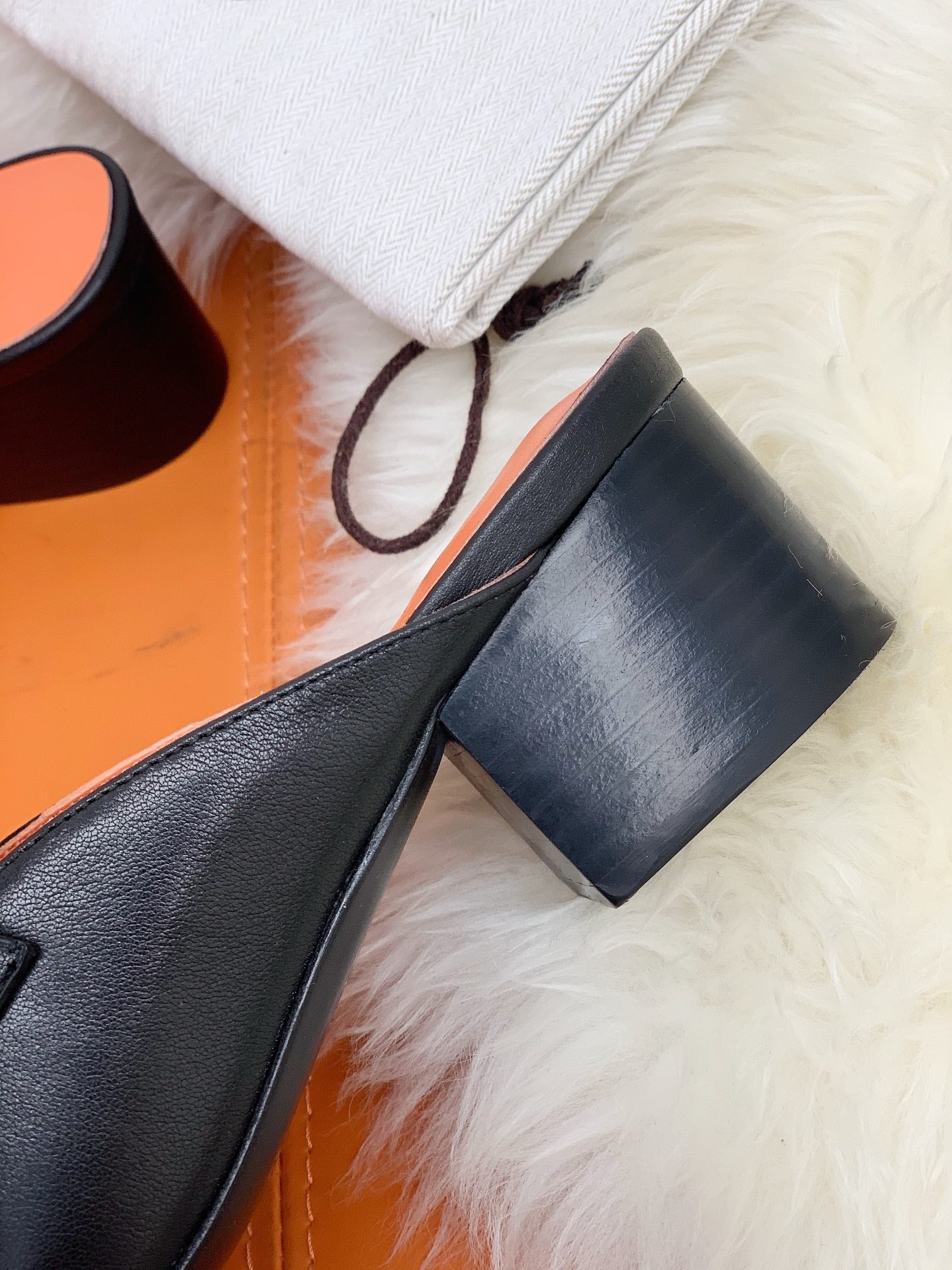 HM Alma Sandals 45mm Light Brown Black Cowhide 546341