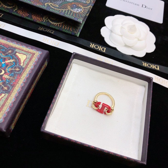 CD 26S Red Enamel Link Chain Ring In Gold Metal 633222