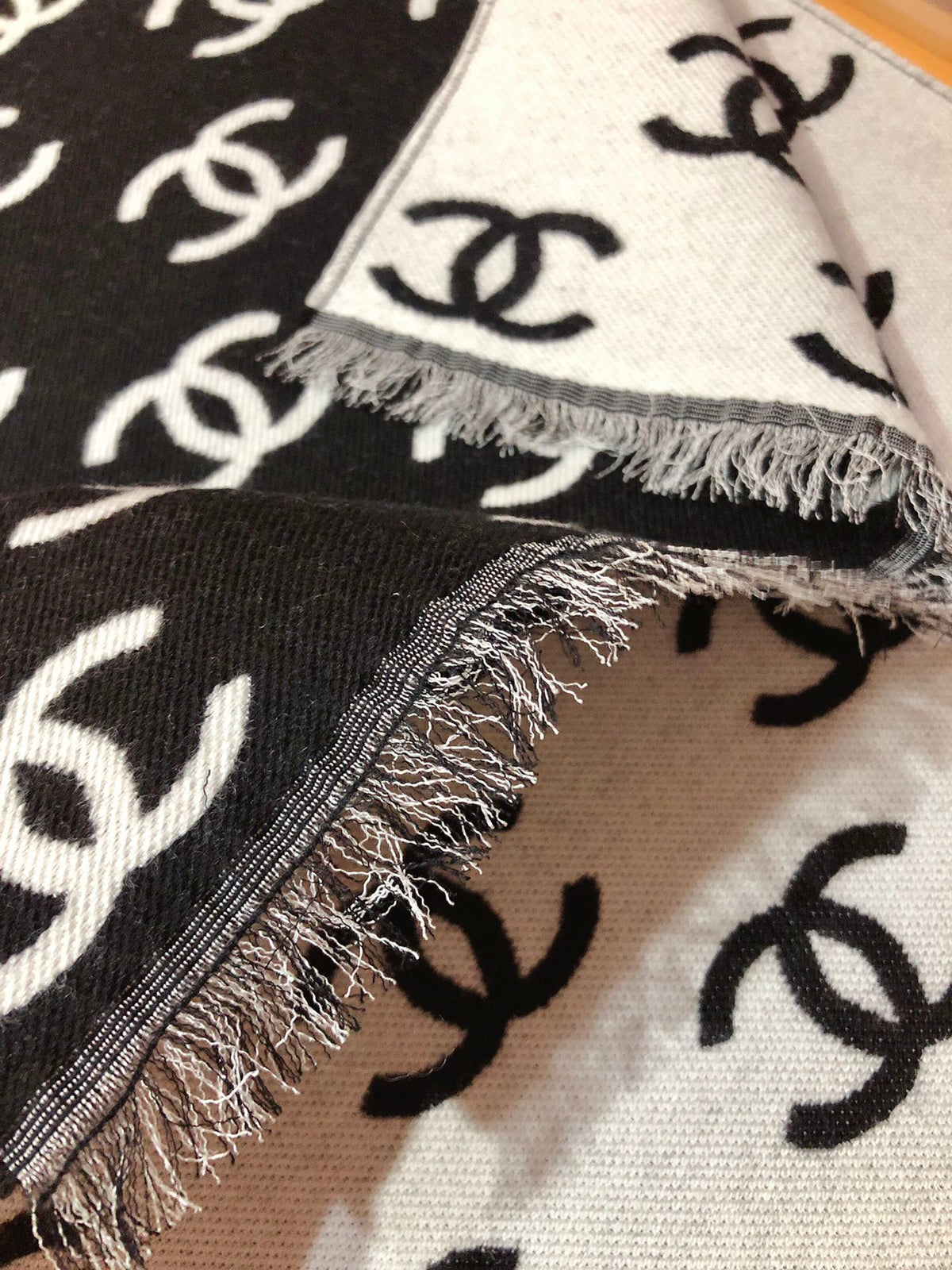 CC 26s Black White CC Monogram Fringe Scarf 38x190cm 534742