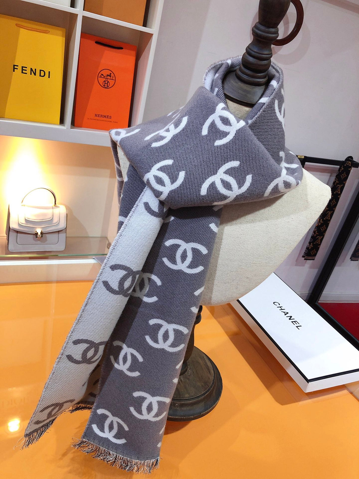 CC 26s Grey White CC Monogram Fringe Scarf 38x190cm 534741