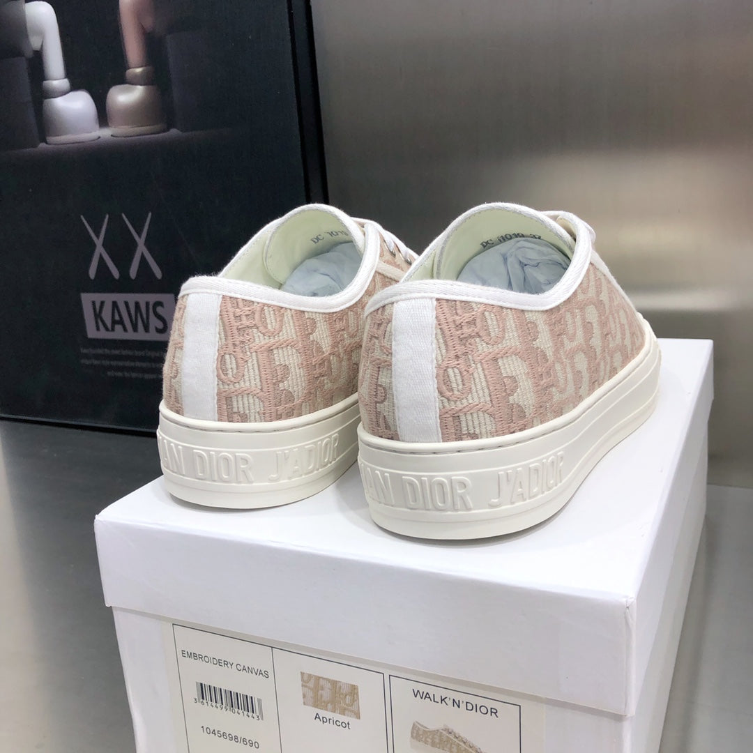 CD 26s Walk'n'Dior Sneaker Muted Pink Oblique Embroidered Cotton 966650