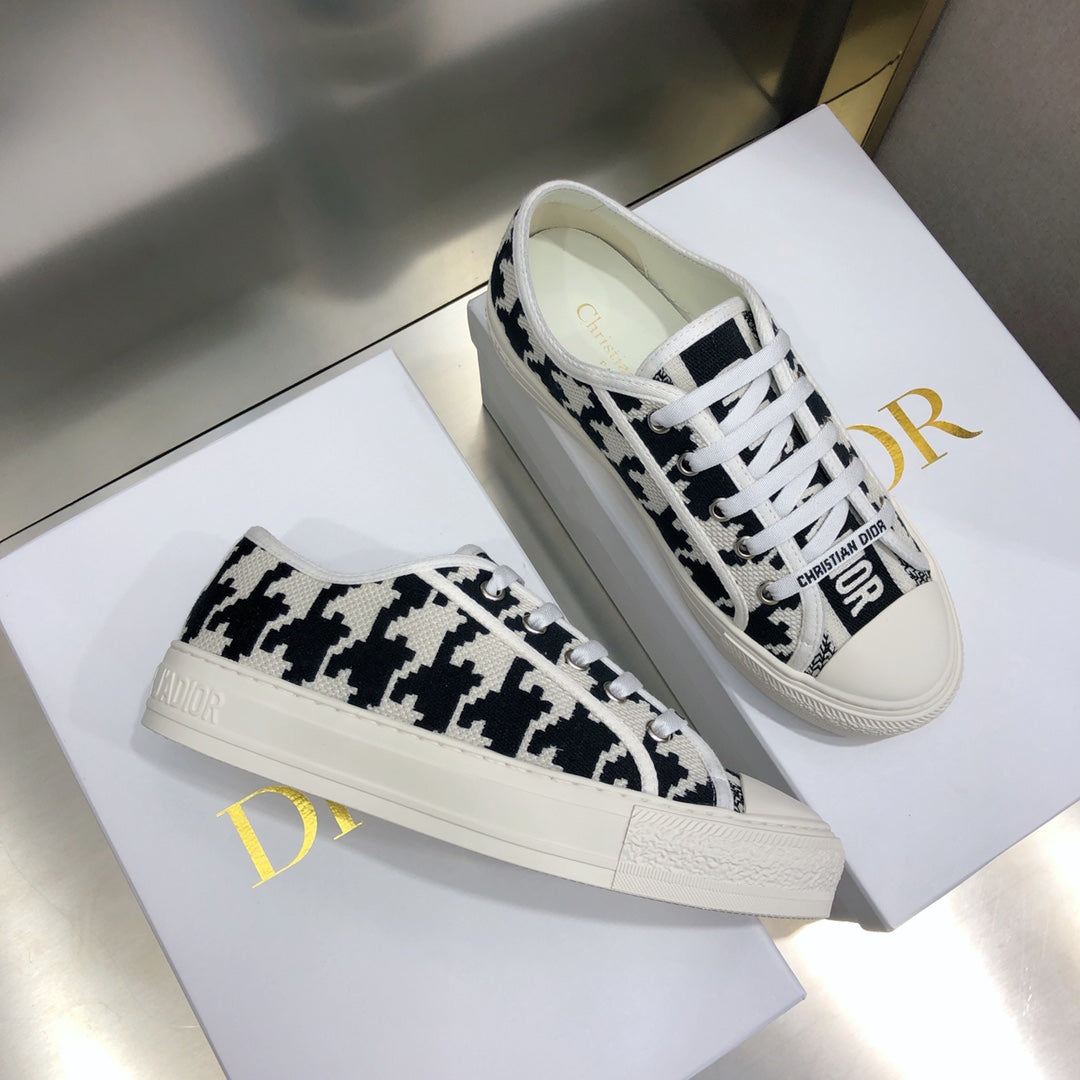 CD 26s Walk'n'Dior Sneaker Black Oblique Embroidered Cotton 966652