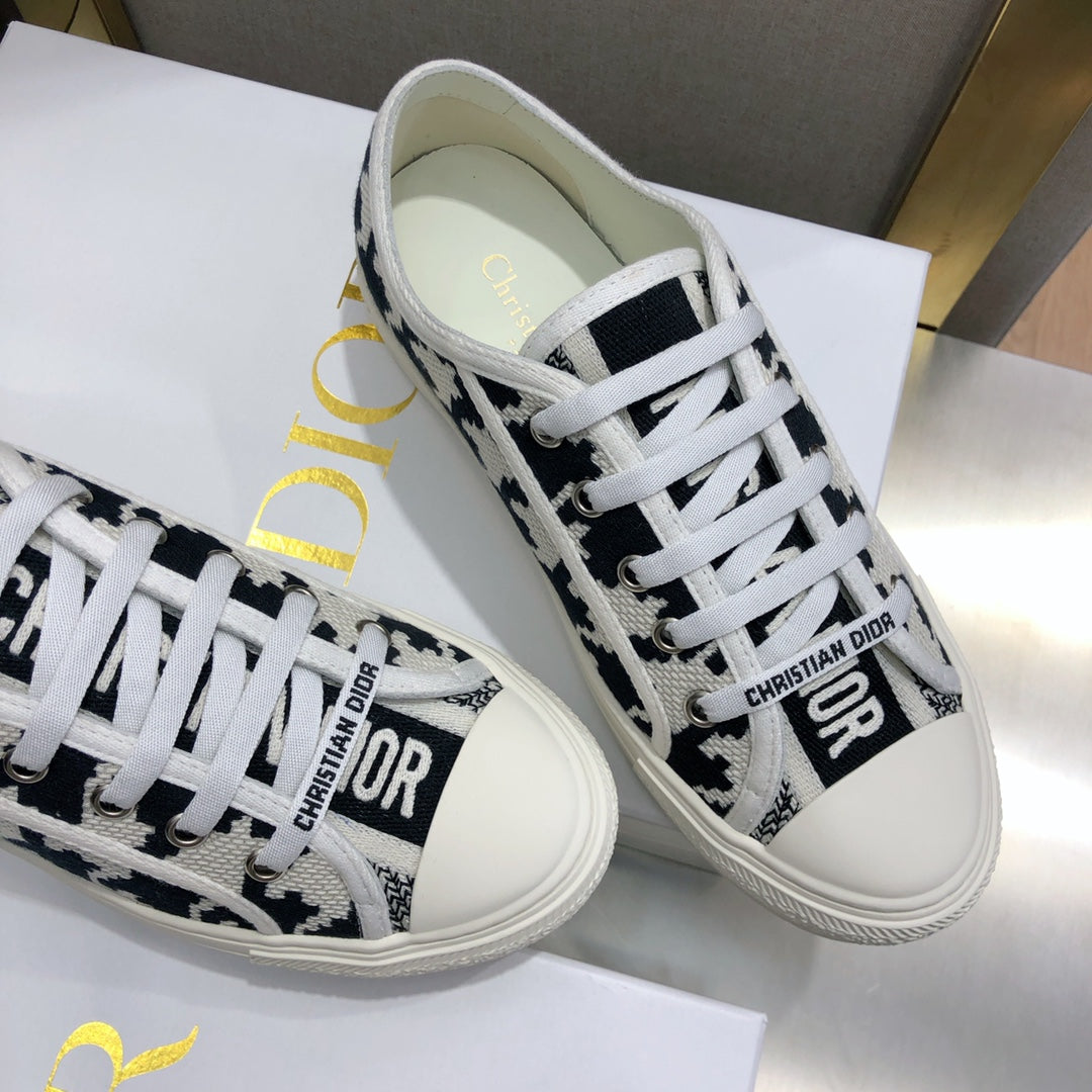 CD 26s Walk'n'Dior Sneaker Black Oblique Embroidered Cotton 966652
