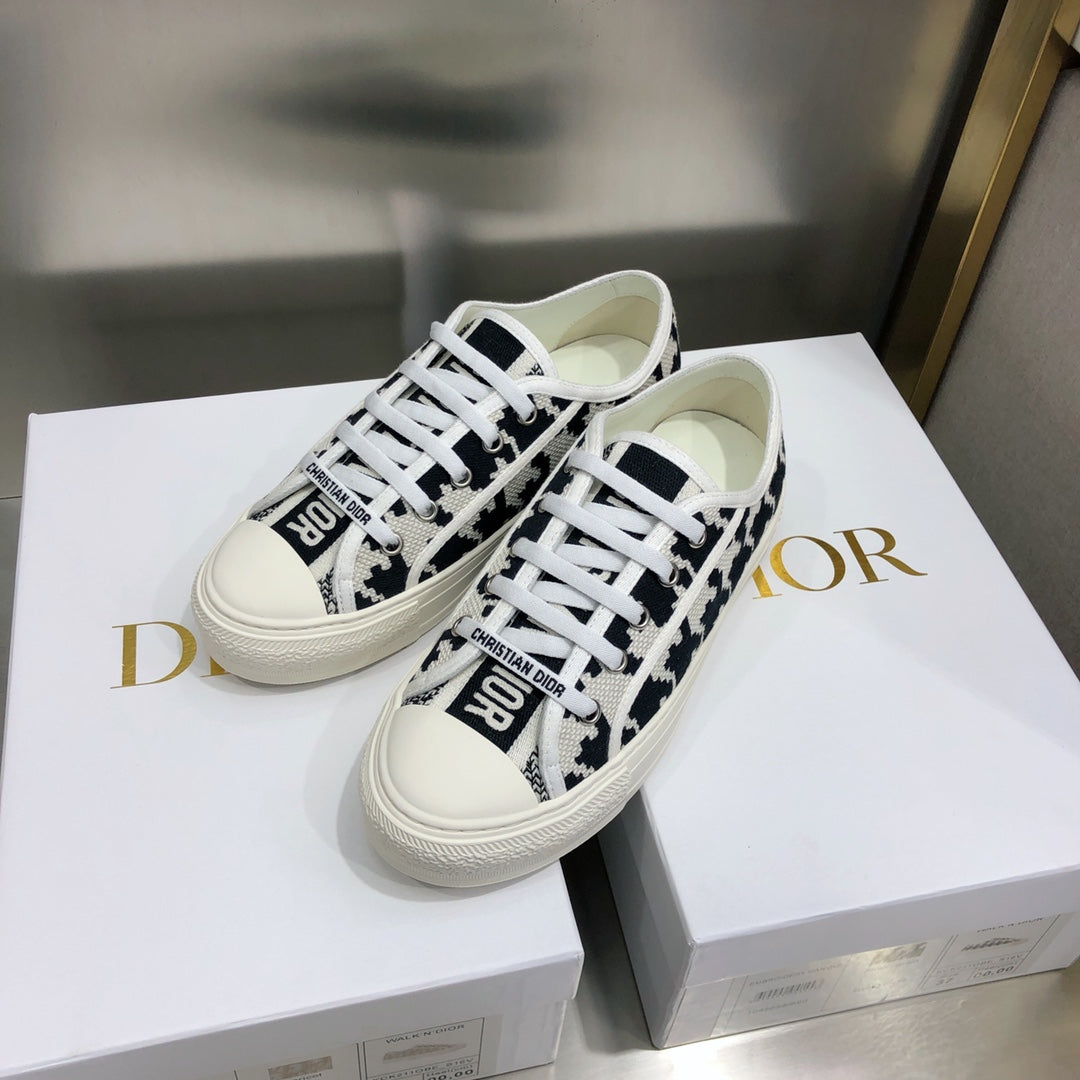 CD 26s Walk'n'Dior Sneaker Black Oblique Embroidered Cotton 966652
