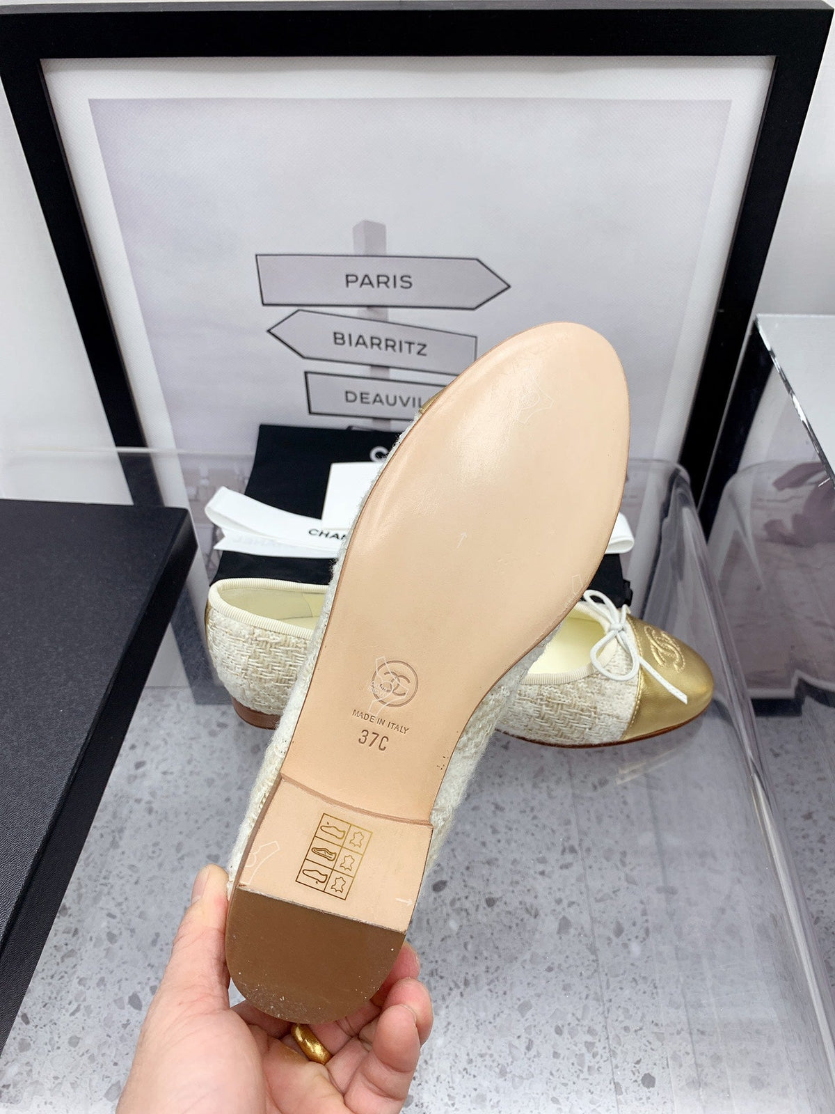 CC 2026 Logo Ballet Flats Cream Tweed Gold Leather 161607