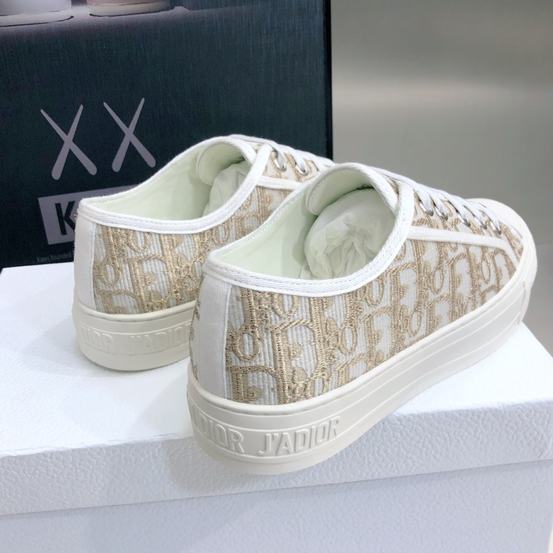 CD 26s Walk'n'Dior Sneaker Beige Oblique Embroidered Cotton 966653