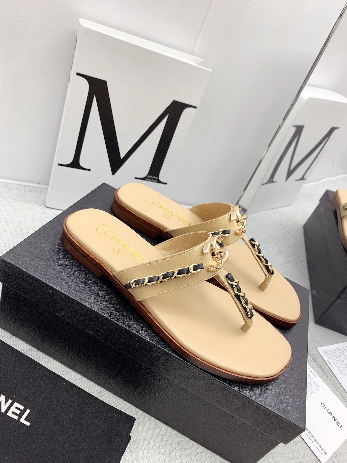 CC 26s Thong Sandals 2cm Beige Gold Leather 162949