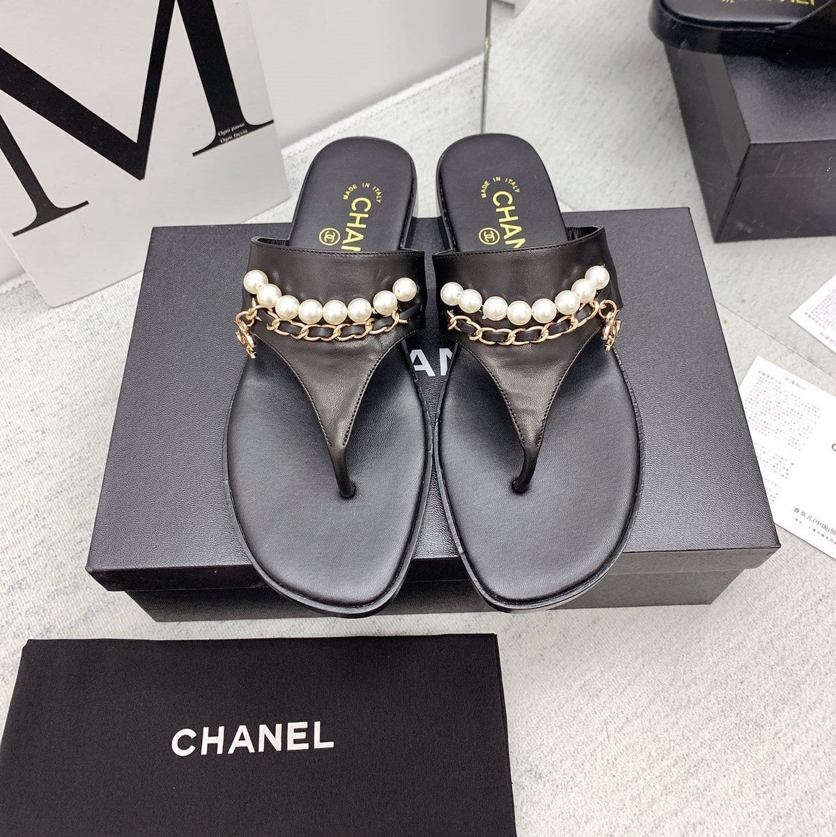 CC 26s Thong Sandals 2cm Black Pearl Leather 163419