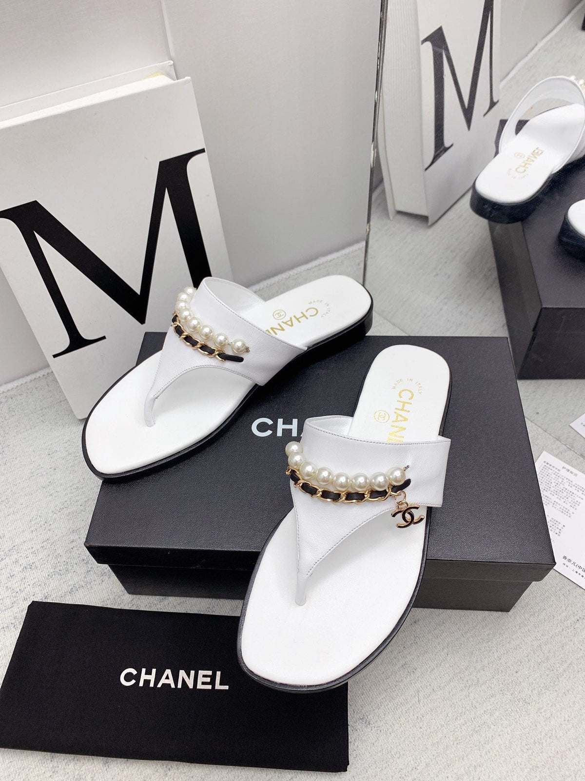 CC 26s Thong Sandals 2cm White Pearl Leather 163420