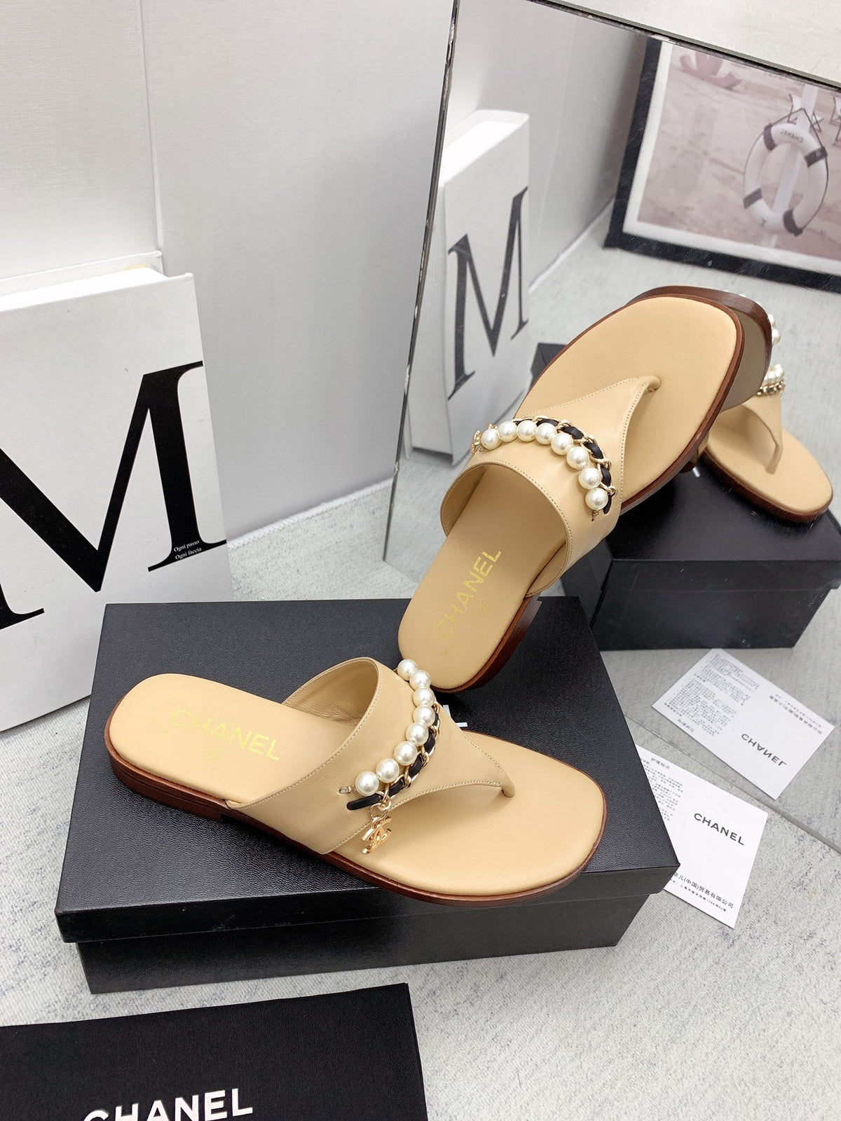CC 26s Thong Sandals 2cm Beige Pearl Leather 163421
