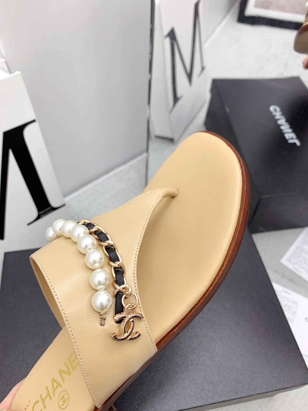 CC 26s Thong Sandals 2cm Beige Pearl Leather 163421