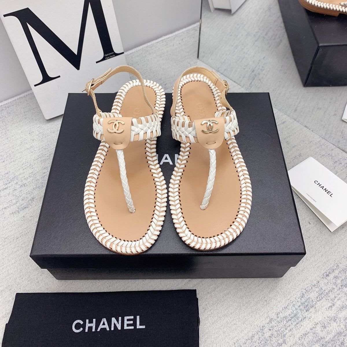 CC 26s Thong Sandals Beige White Interlocking Leather 160000