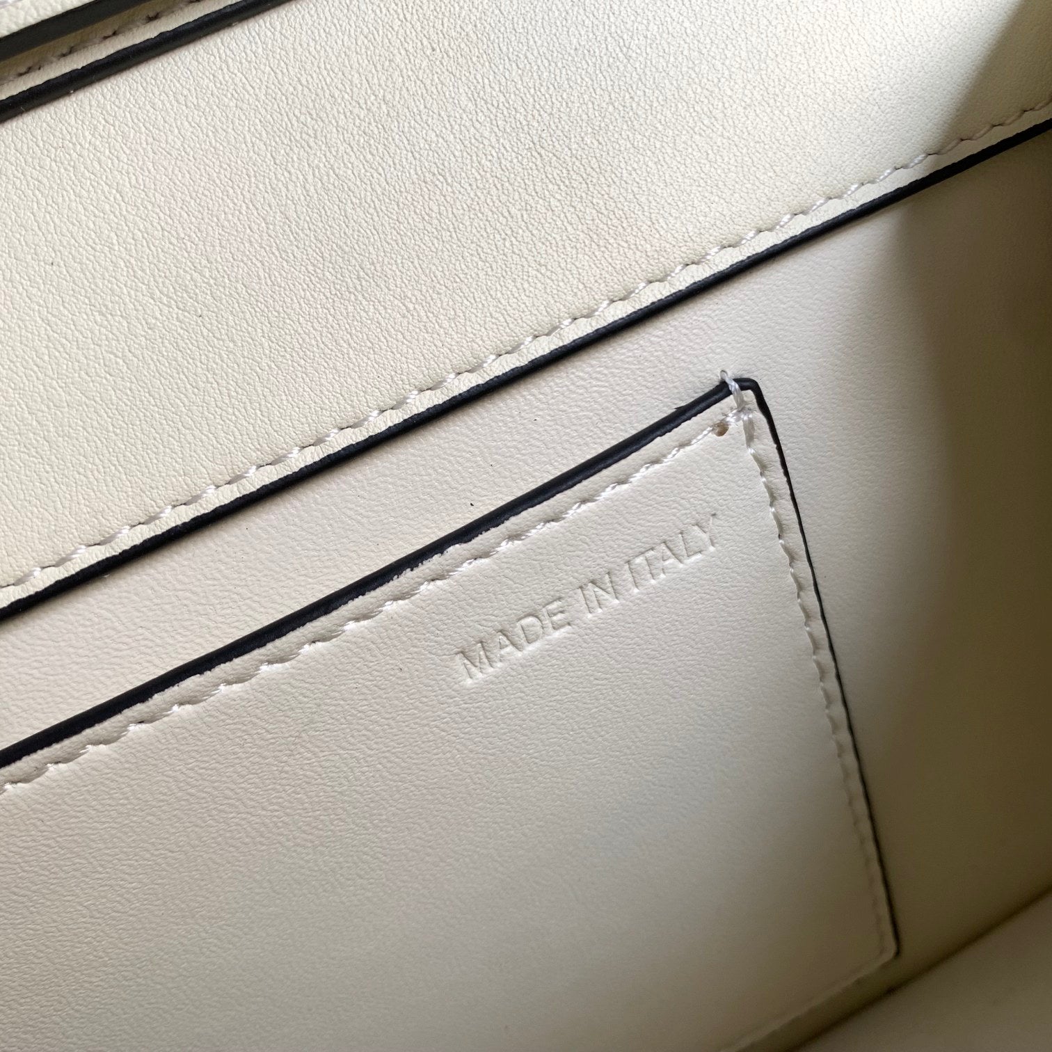valenti loco 27 white calfskin