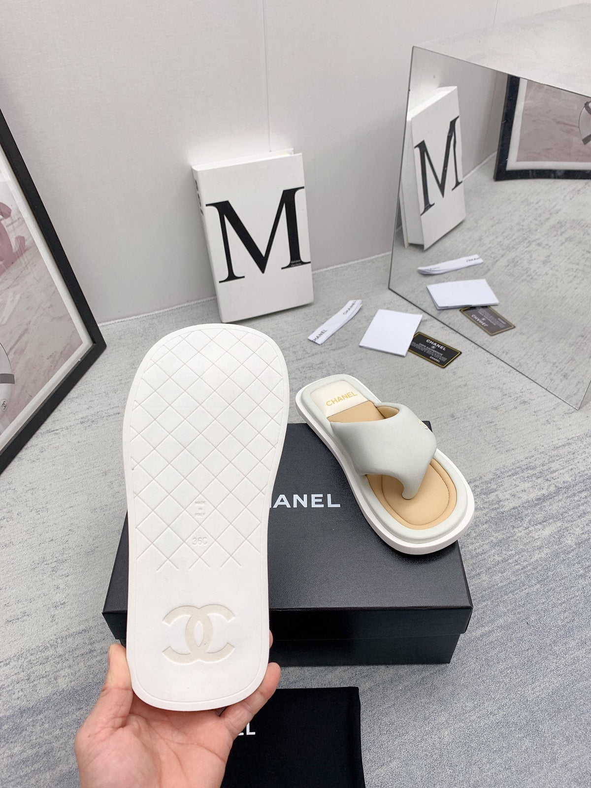 CC 26s Thong Sandals 2cm White Beige Leather 163423