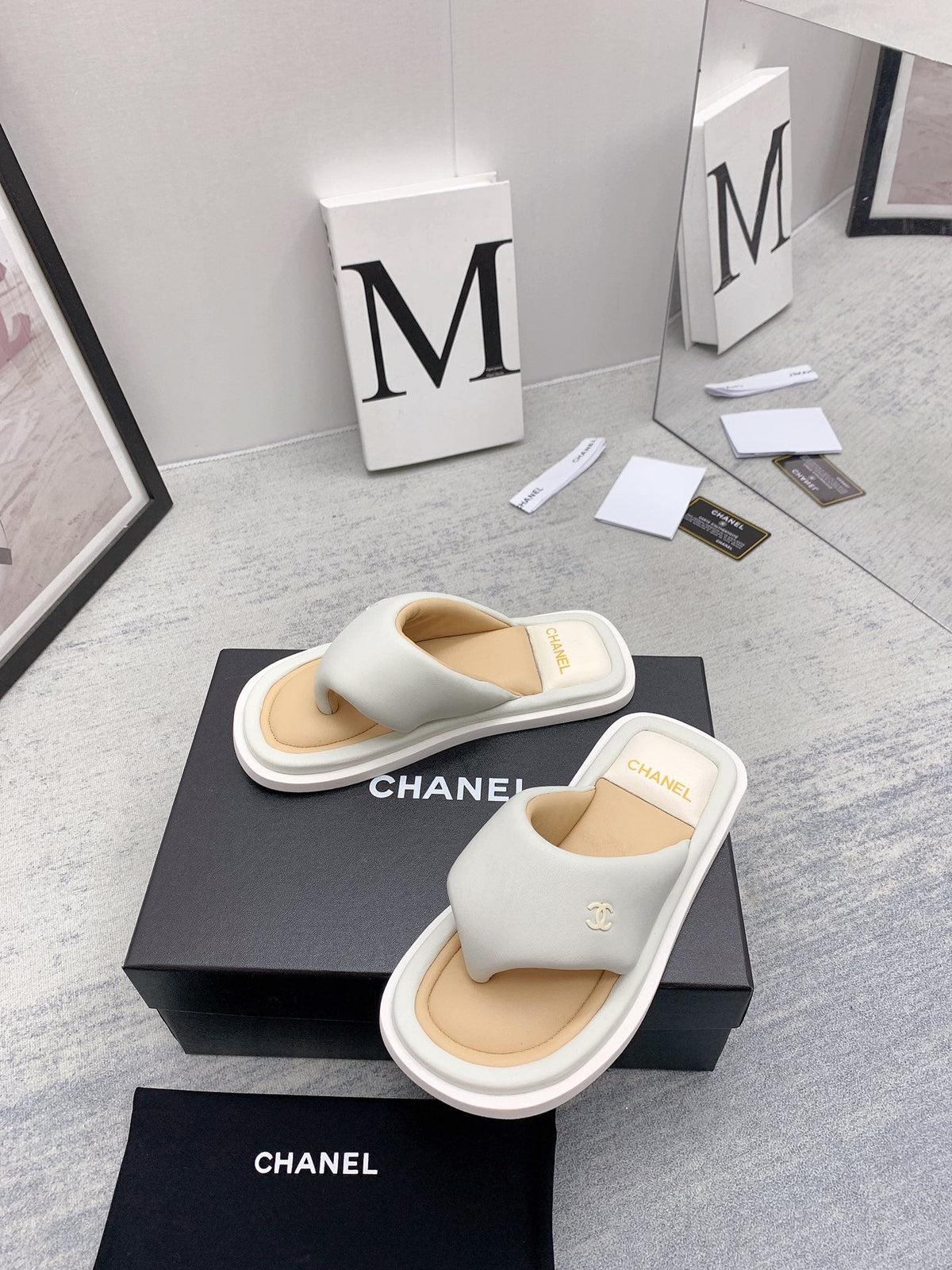 CC 26s Thong Sandals 2cm White Beige Leather 163423