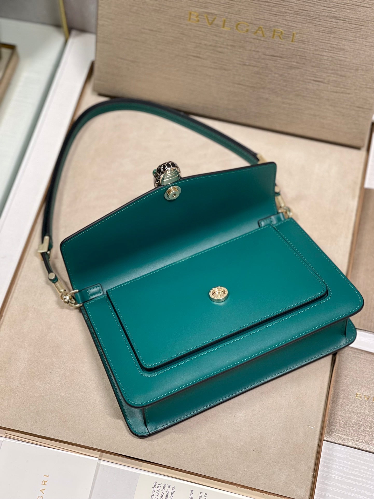 Serpenti Forever East-West Shoulder Bag 22cm Emerald Green Cafskin GHW 188466