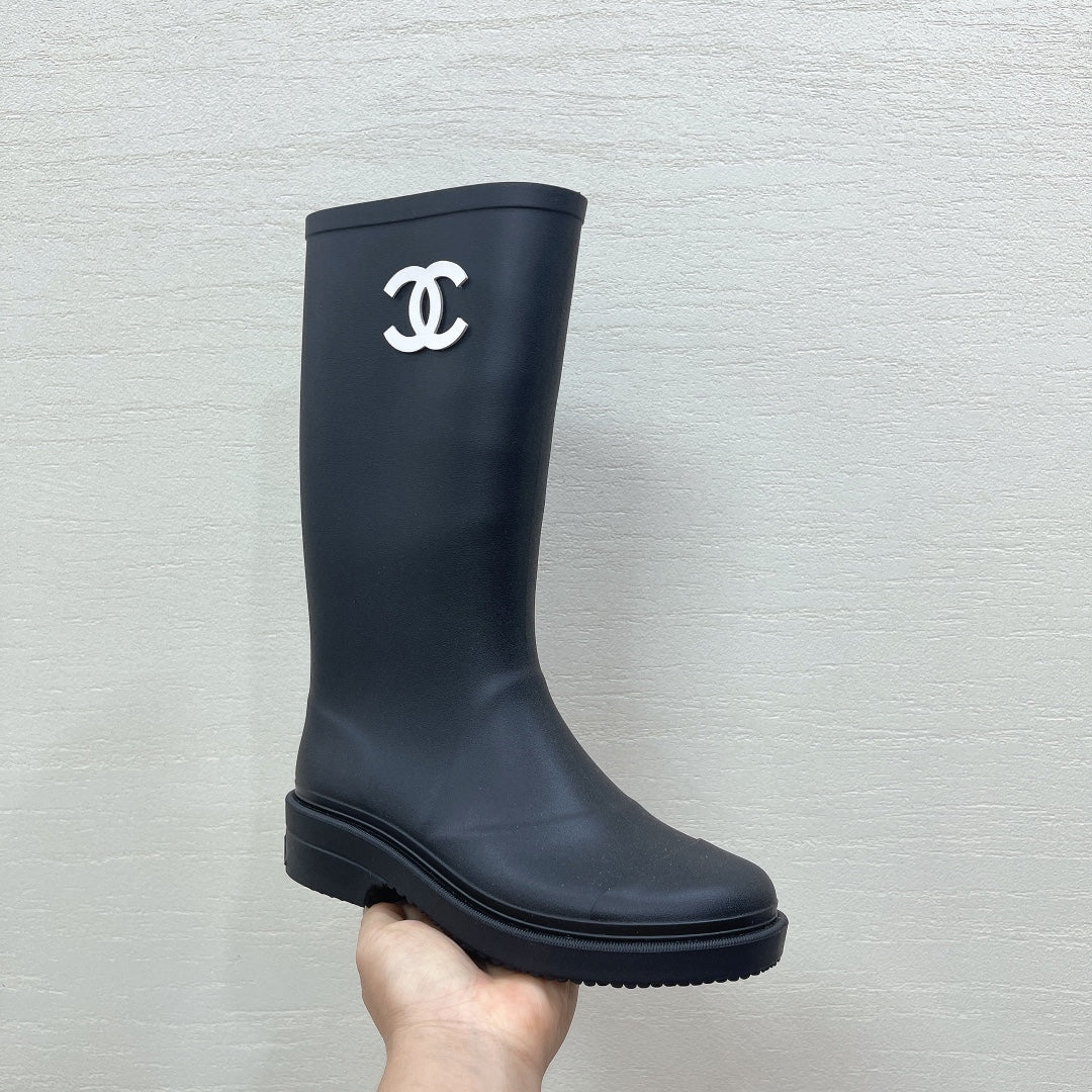 CC 26s Vintage Rain Boots Black Rubber 476071